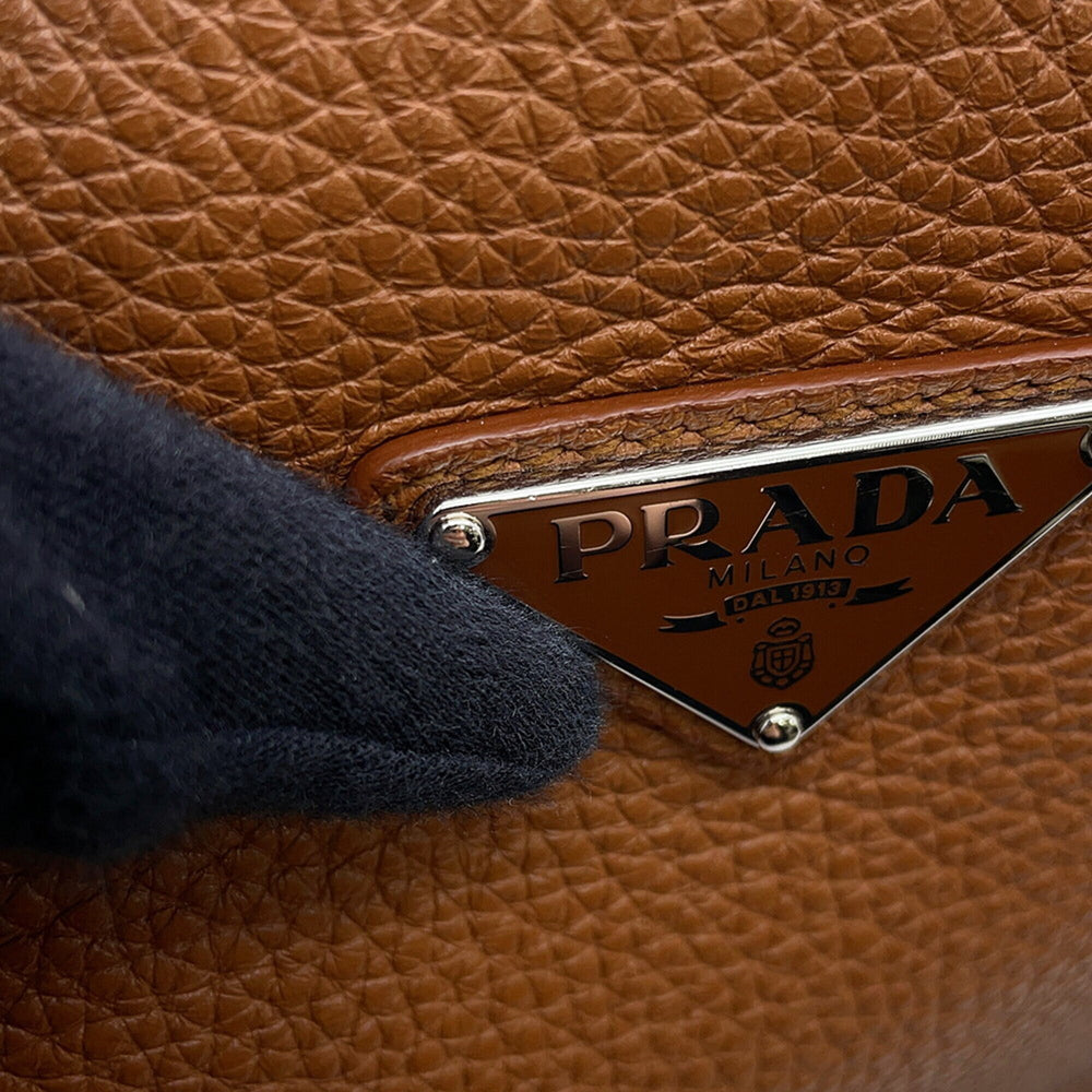 Prada shoulder bag Vitello Daino grain leather 2VH182 PRADA handbag — Like New