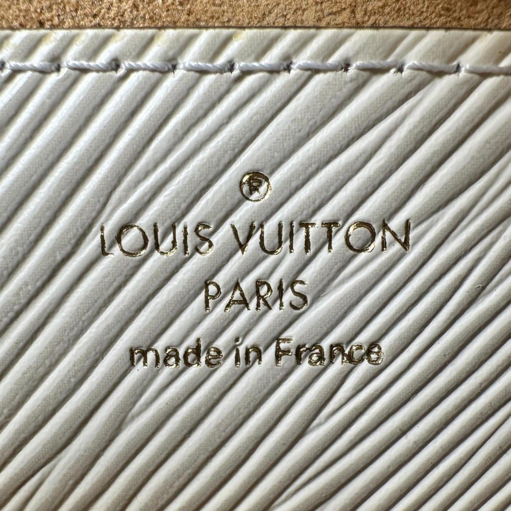 Louis Vuitton Twist MM Shoulder Bag in Epi Leather and Blanc M55513 White — New - Store Return