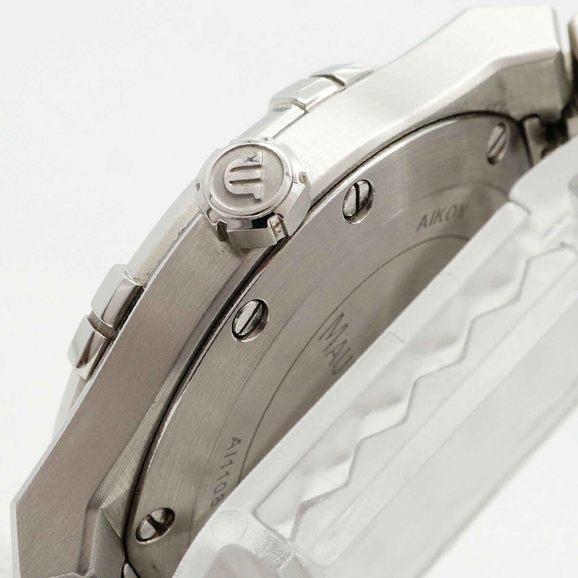 Maurice Lacroix Aikon AI1108 Black Dial Men's Watch — Good