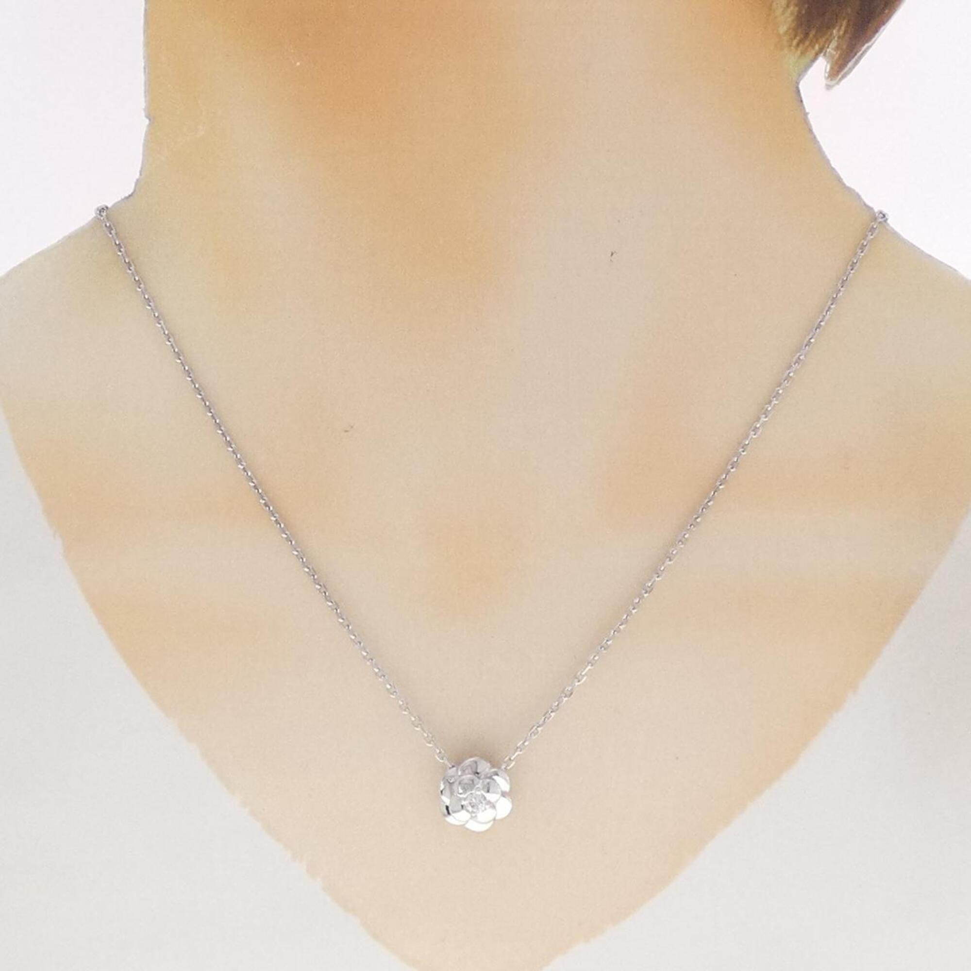 Chanel Camellia Necklace — Like New