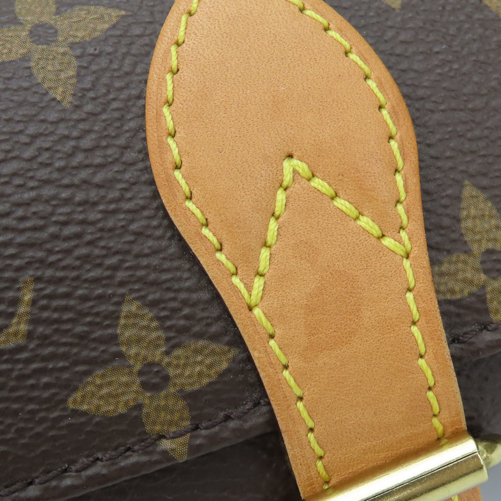 Louis Vuitton Etui 3 Montre M47530 Monogram Brown Bag with Gold Hardware Watch Case for Men and Women — Very Good