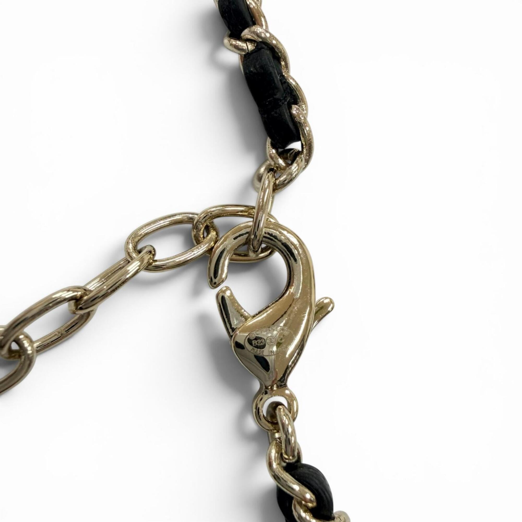 CHANEL B23C Matelassé bag motif Coco Mark chain necklace, ivory, made in Italy, 2023 model, women's — Like New