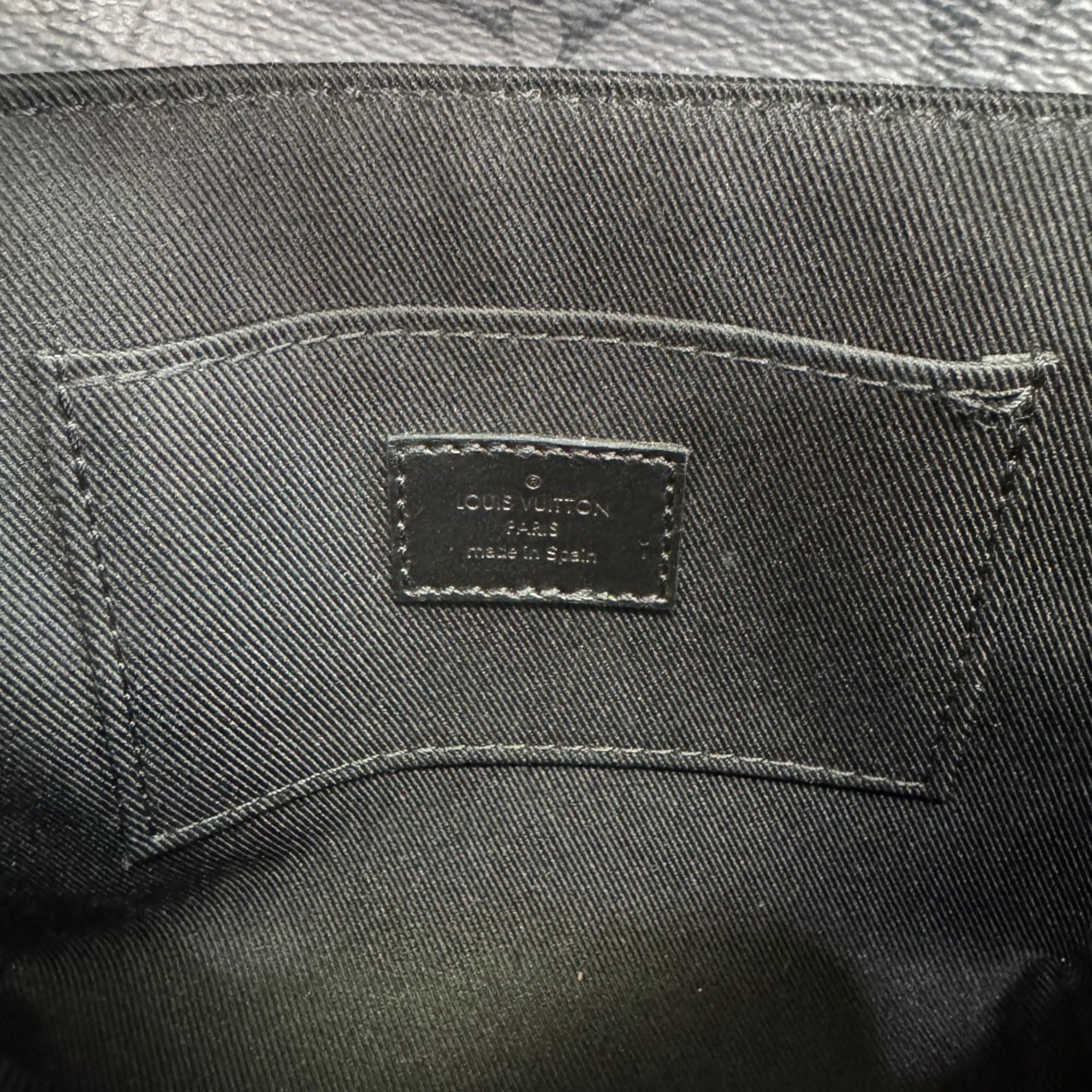 LOUIS VUITTON M12636 Pulse Wearable Wallet Pochette Smartphone Shoulder Bag, Monogram Eclipse, Black — New - Store Return