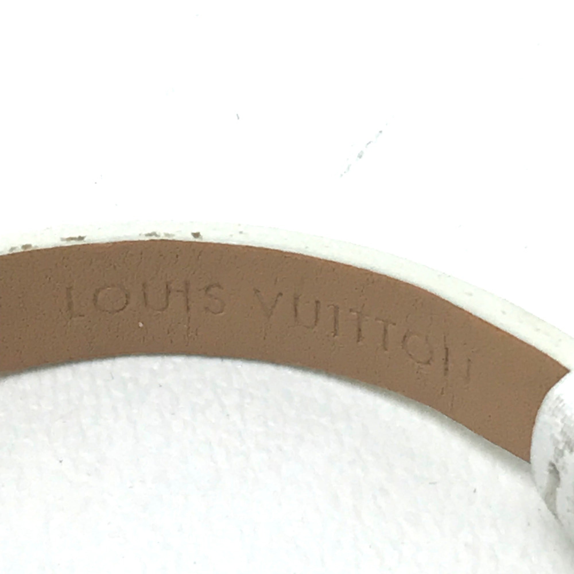 Louis Vuitton Q151P Rug diamond quartz Wristwatch Pink Based White — Very Good