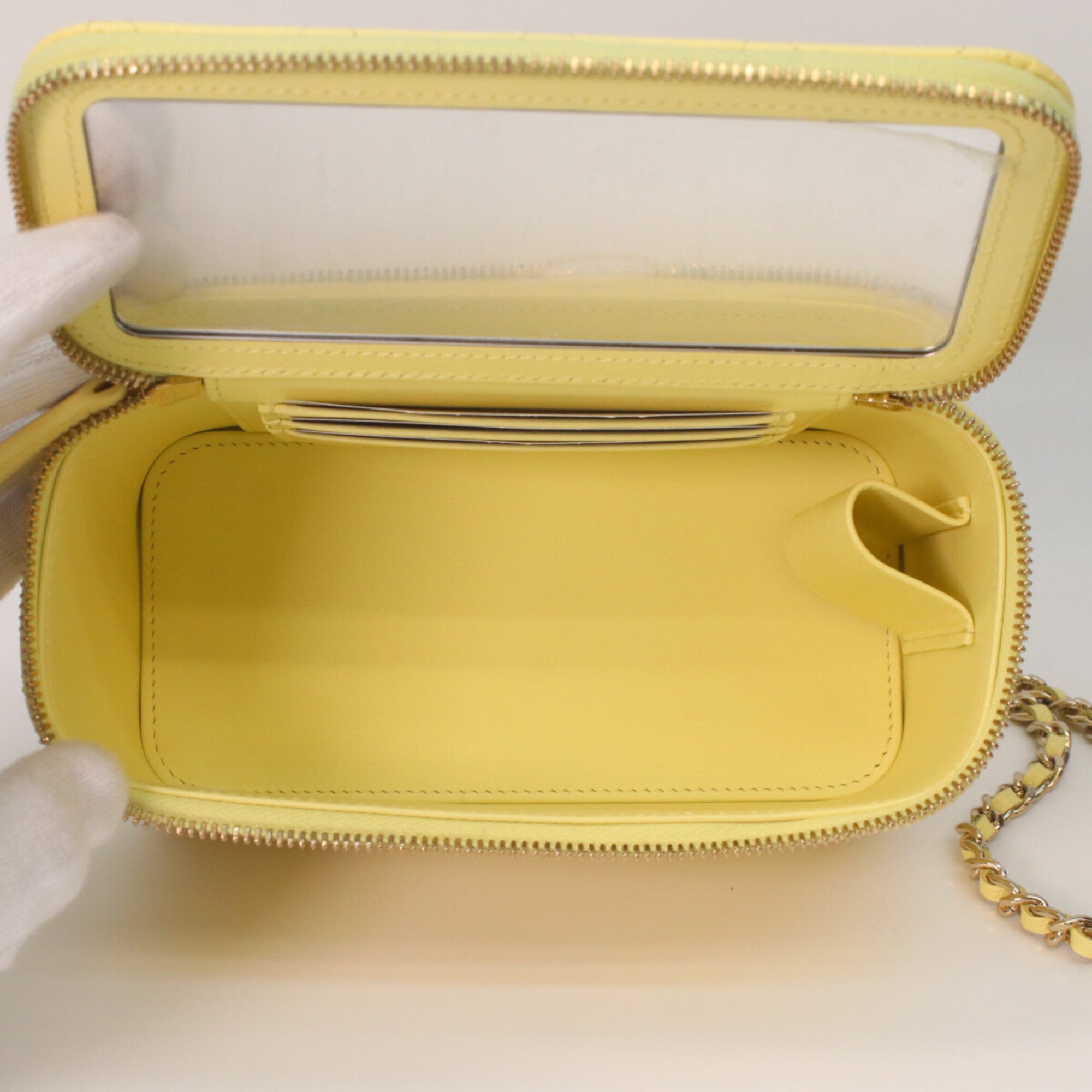 CHANEL AP4530 Yellow Caviar Leather Matelassé Shoulder Vanity Bag with Gold Hardware and Heart Rhinestone Coco Mark - Women's — Like New