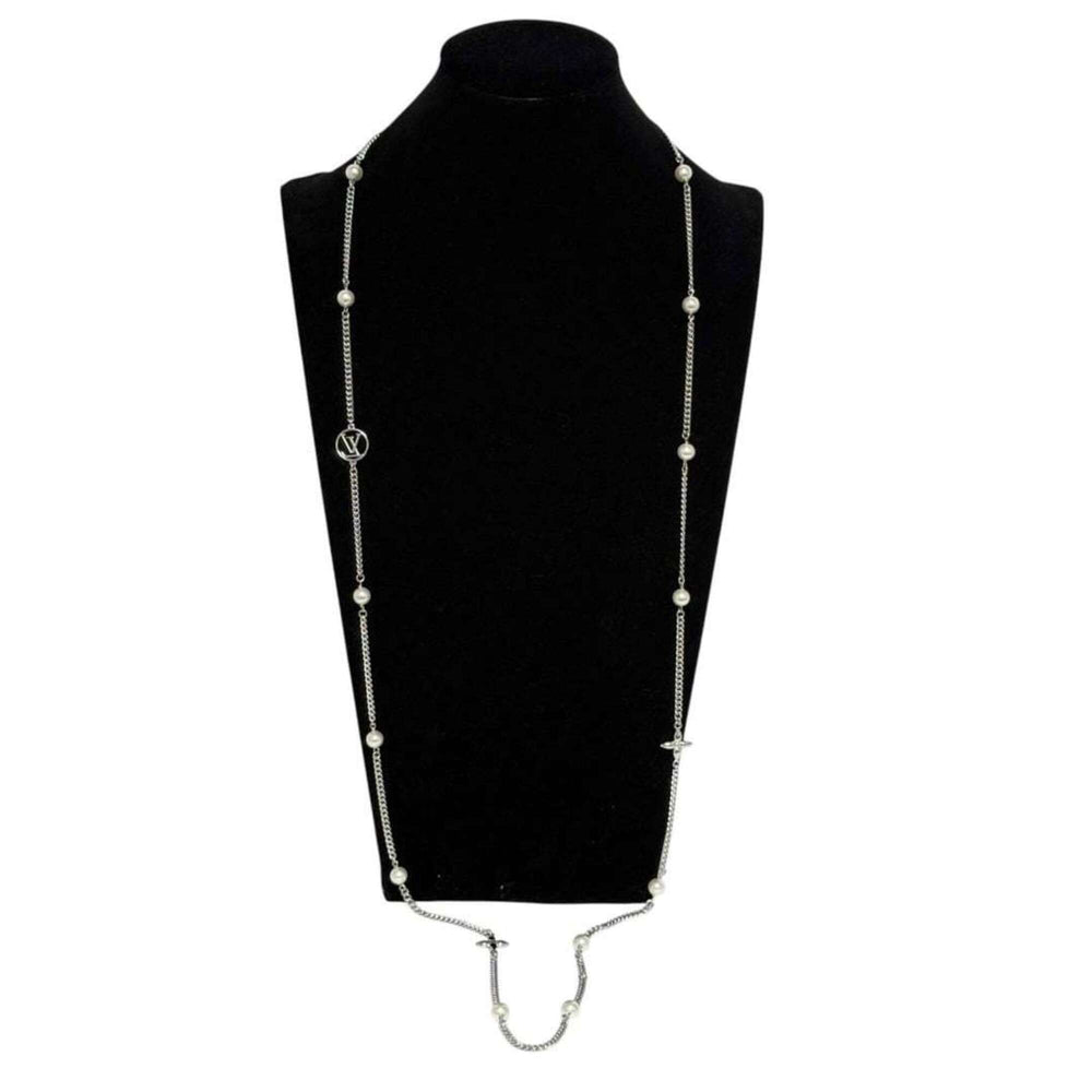 Louis Vuitton Women's Long Necklace, Midnight Pearl, M02908 — Like New