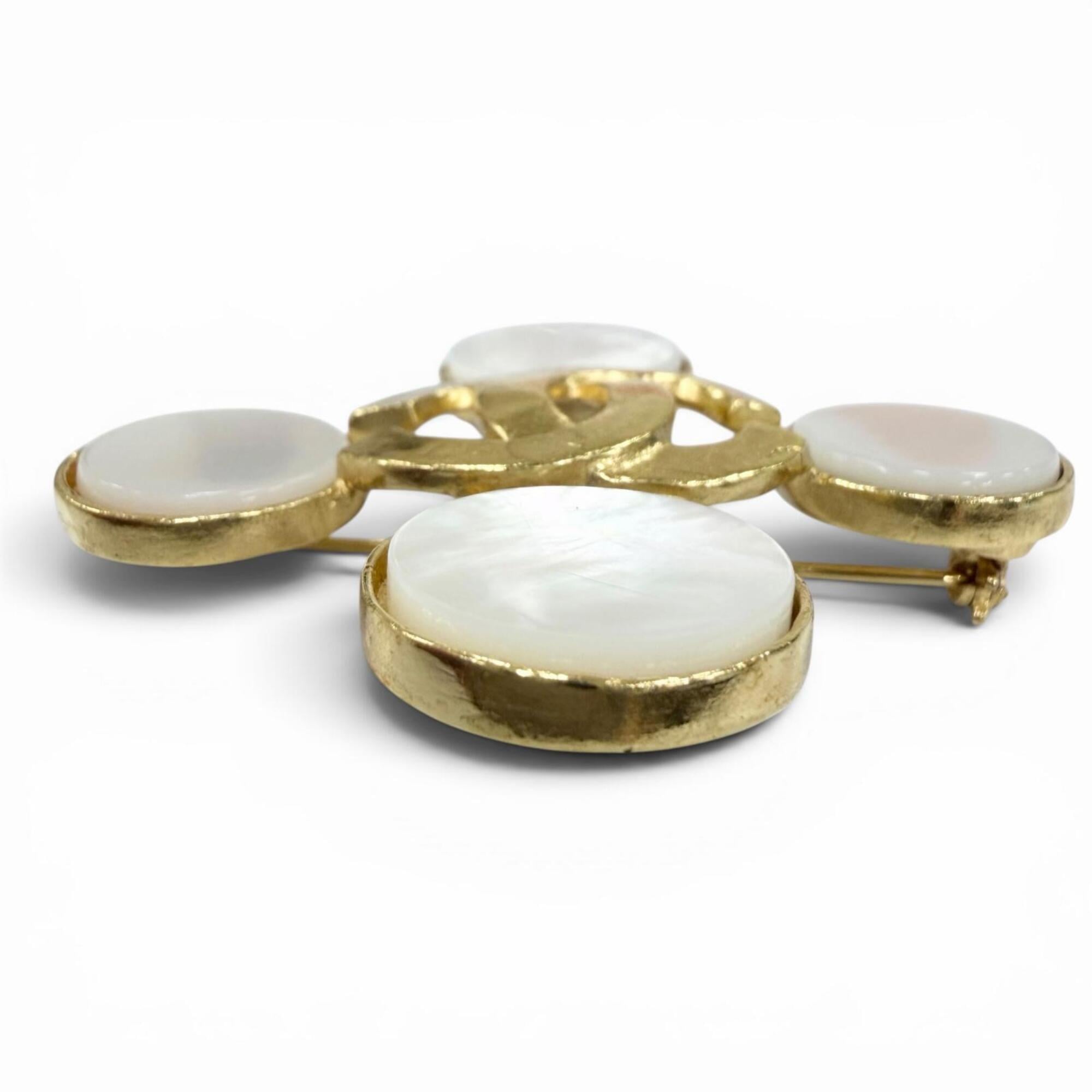 CHANEL Vintage 95A Coco Mark Shell Brooch, Gold, Made in France, Women's, with Box — Like New