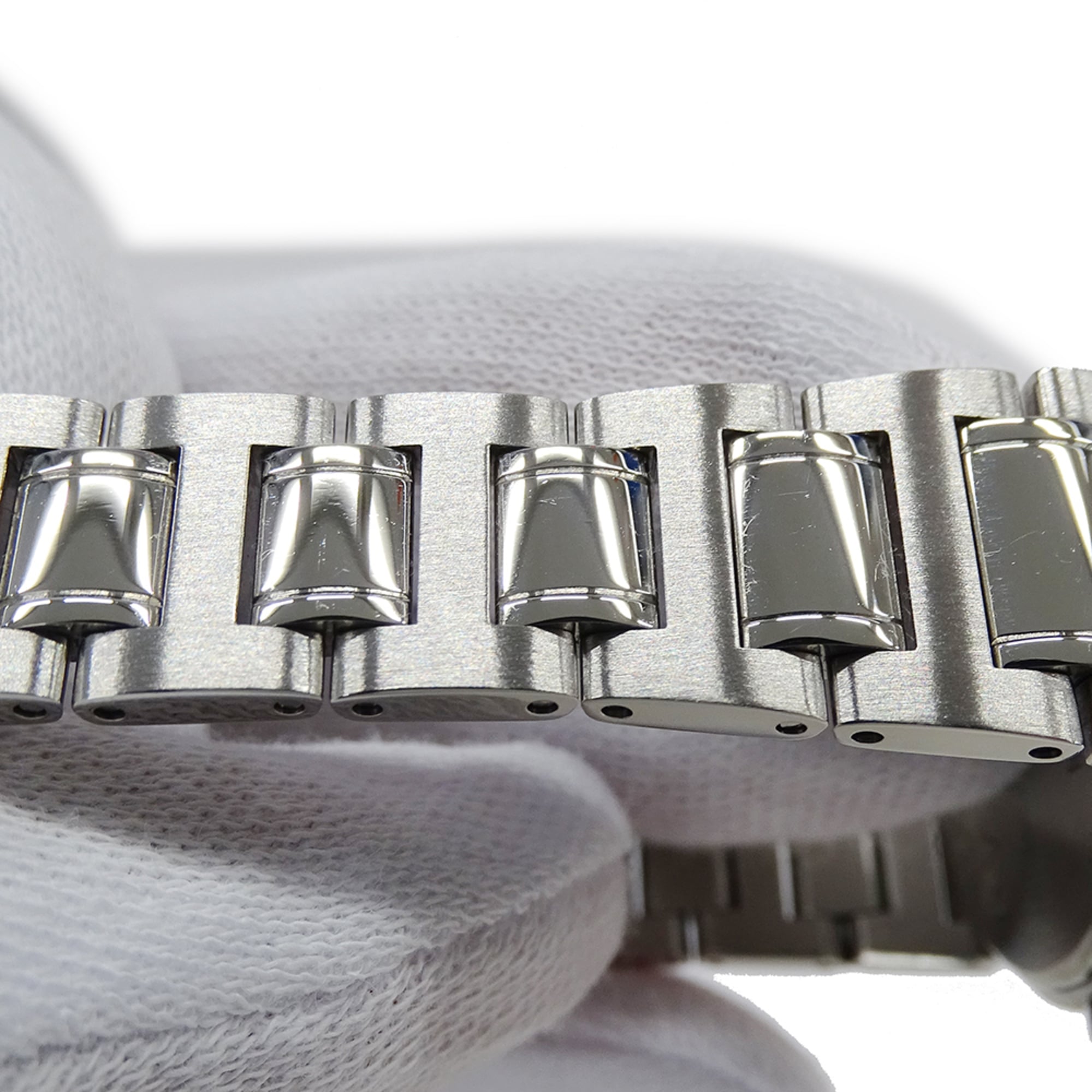 Bulgari BVLGARI Women's Watch, Brand: Date Quartz QZ Stainless Steel SS BB26SS Silver White — Good