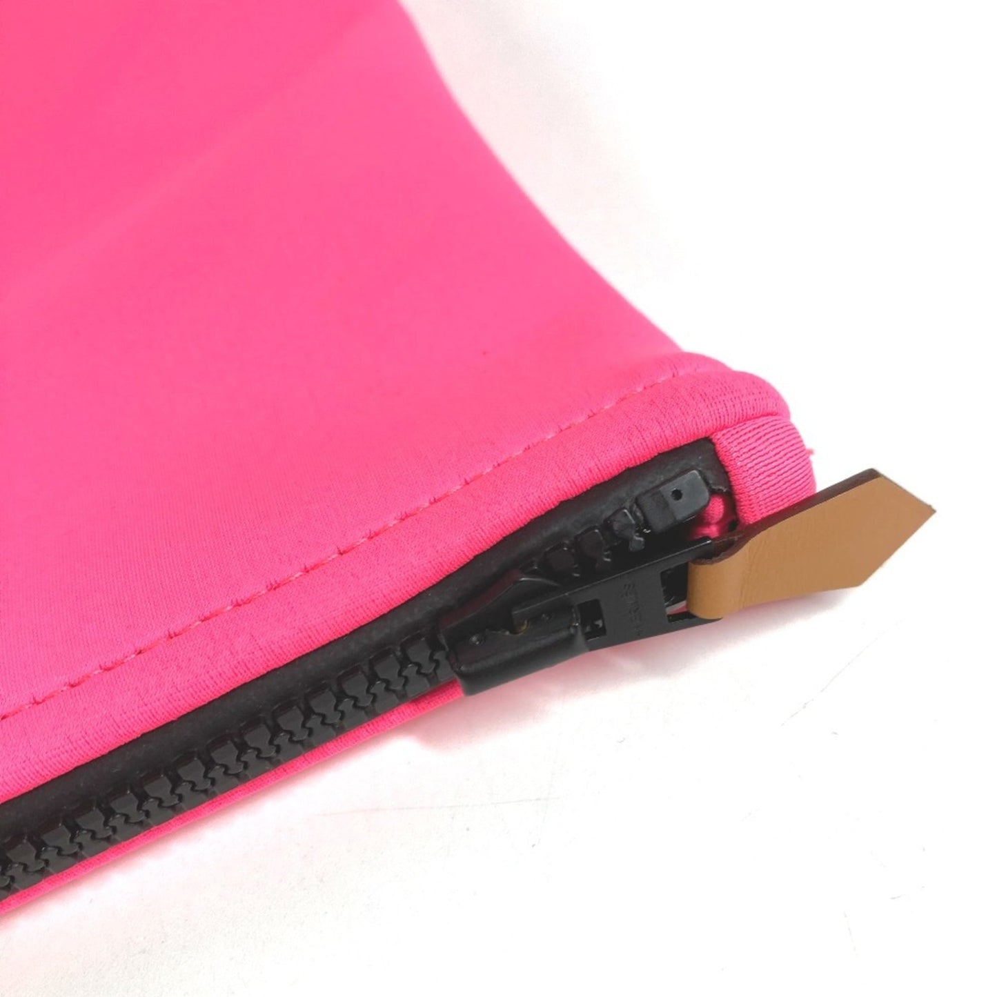 HERMES True Toilet Neoban GM clutch bag, makeup pouch, multi-purpose polyamide and elastane, men's women's, pink