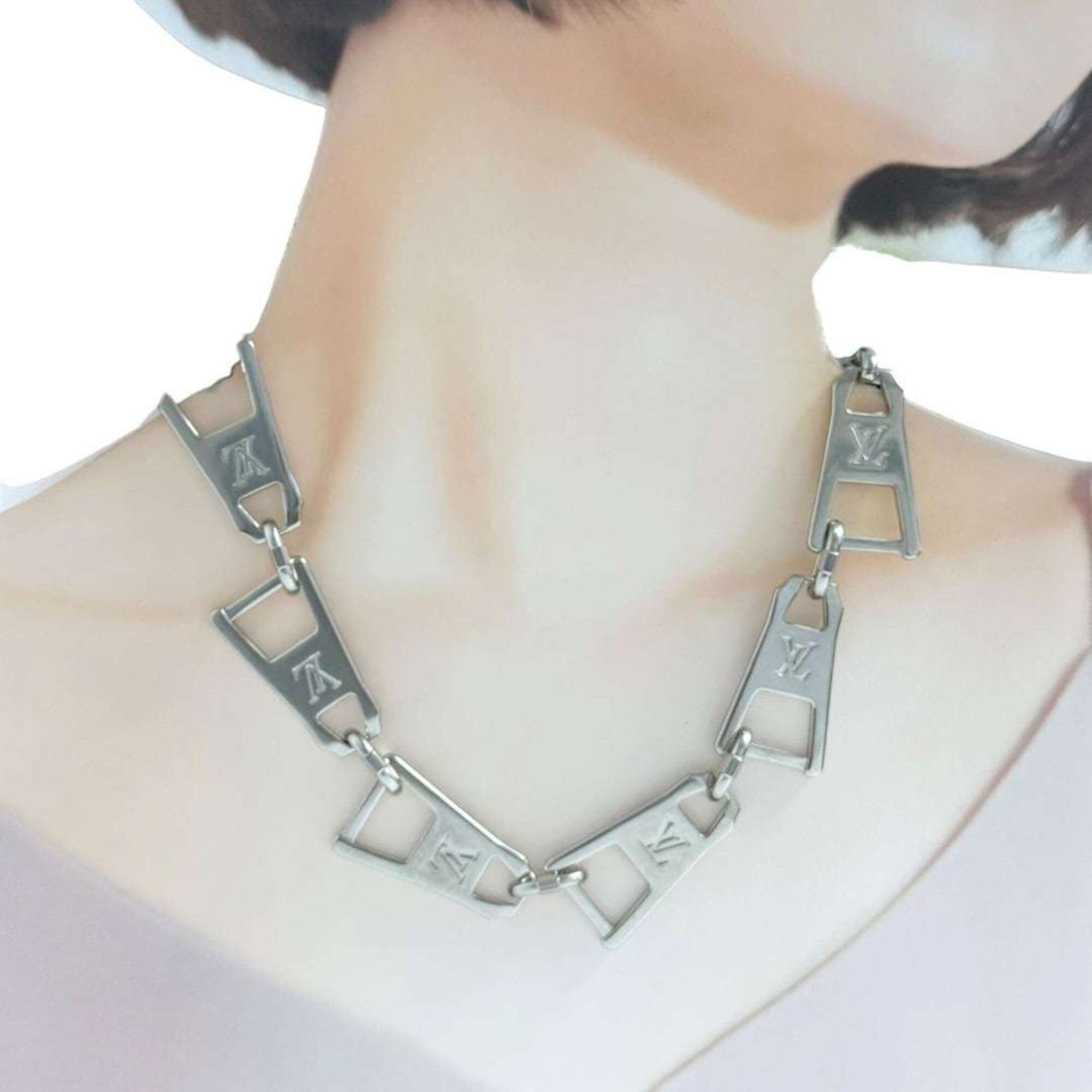 Louis Vuitton Men's Chain Link Necklace LV Zip 2021 — Like New