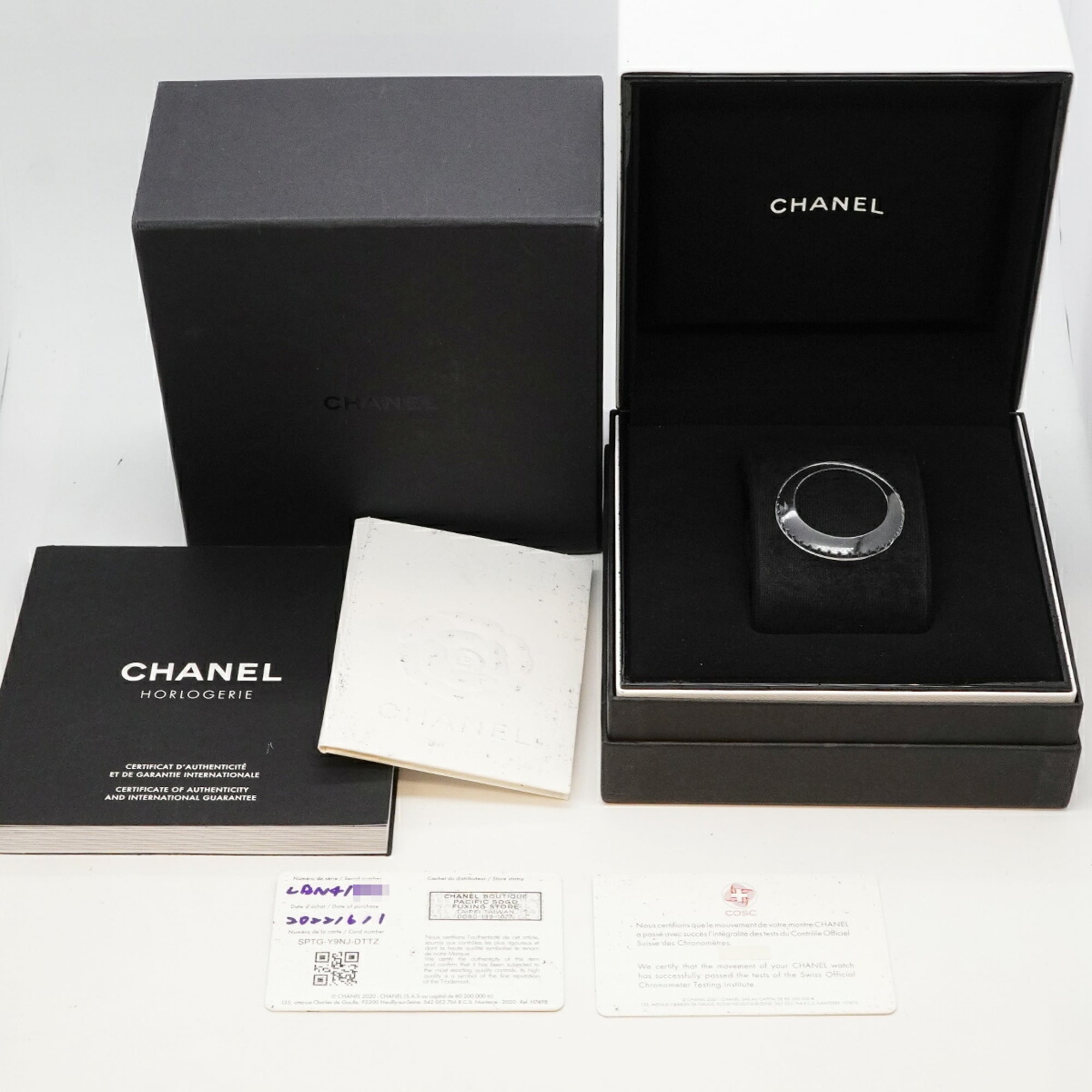 Chanel J12 Wanted de H7418 Black Dial Men's Watch — Very Good