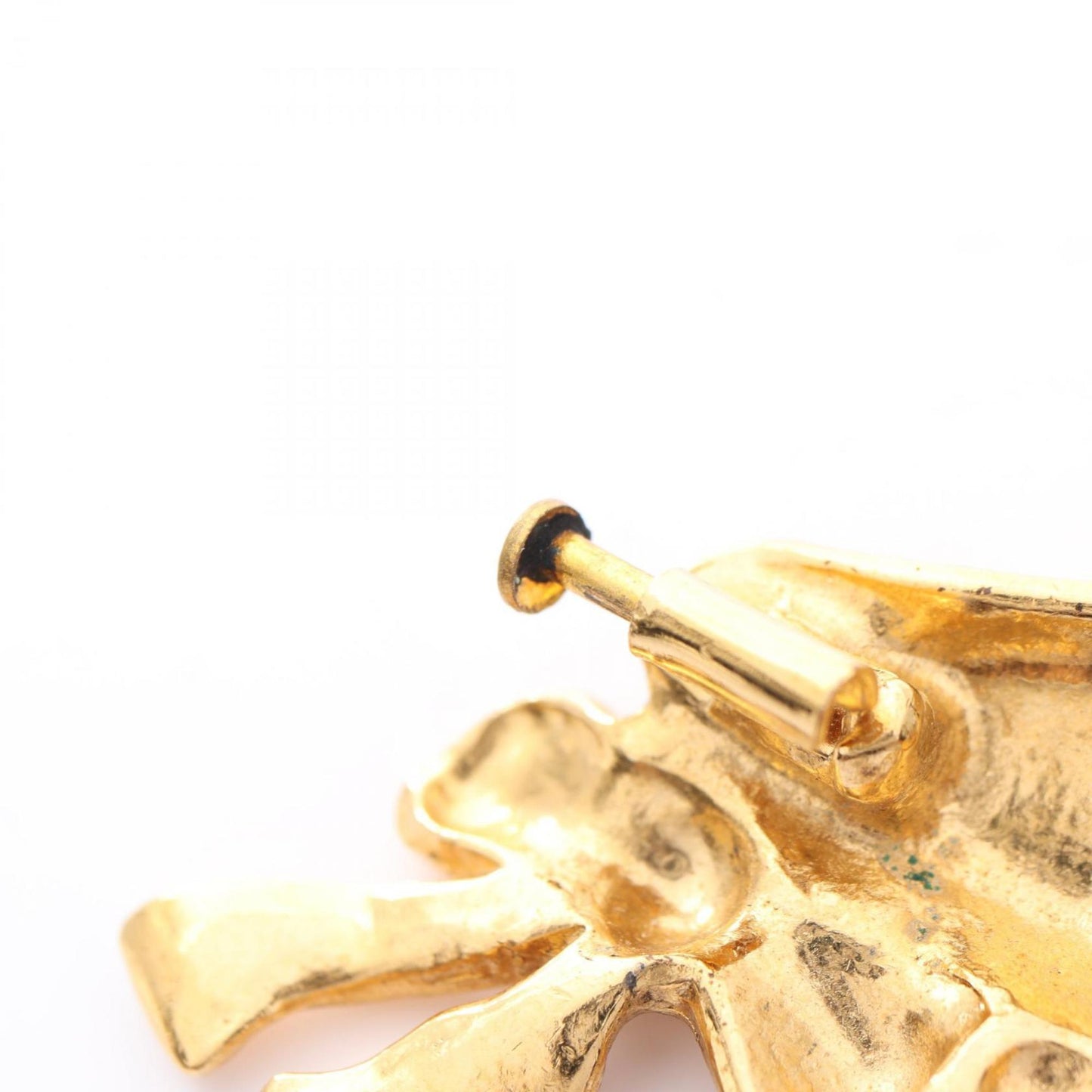 CHANEL beret motif brooch, gold-plated, for women.