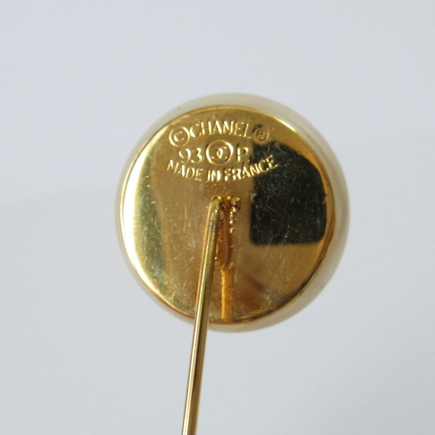 93P CHANEL Vintage Pearl Coco Mark Pin Brooch, Gold Color, Women's
