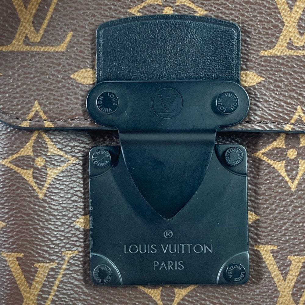 LOUIS VUITTON M81522 Monogram S-Lock Vertical Wearable Wallet Pochette Shoulder Bag Canvas Men's Maroon Brown L-240215-22 — New - Store Return