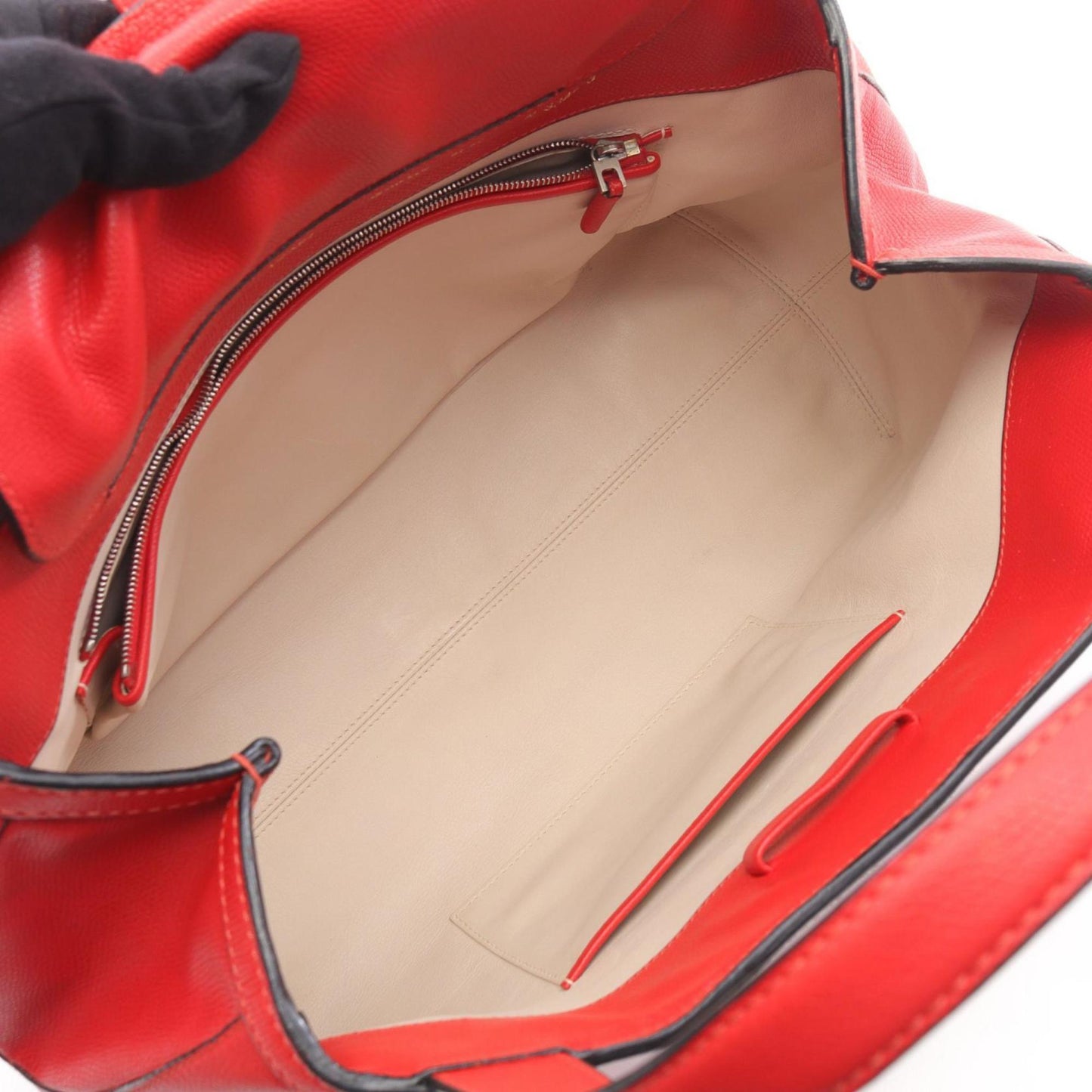 Valextra Women's Leather Handbag in Red