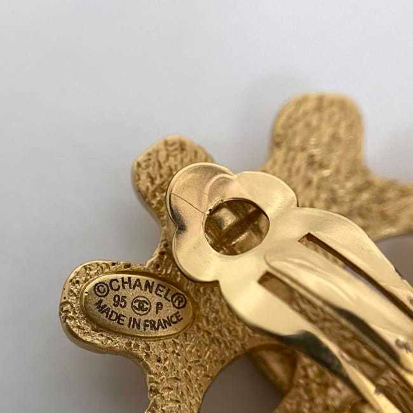 Chanel Earrings f-22316 Gold Coco Mark GP 95 P CHANEL Women's Men's Ear Point Engraved Clip