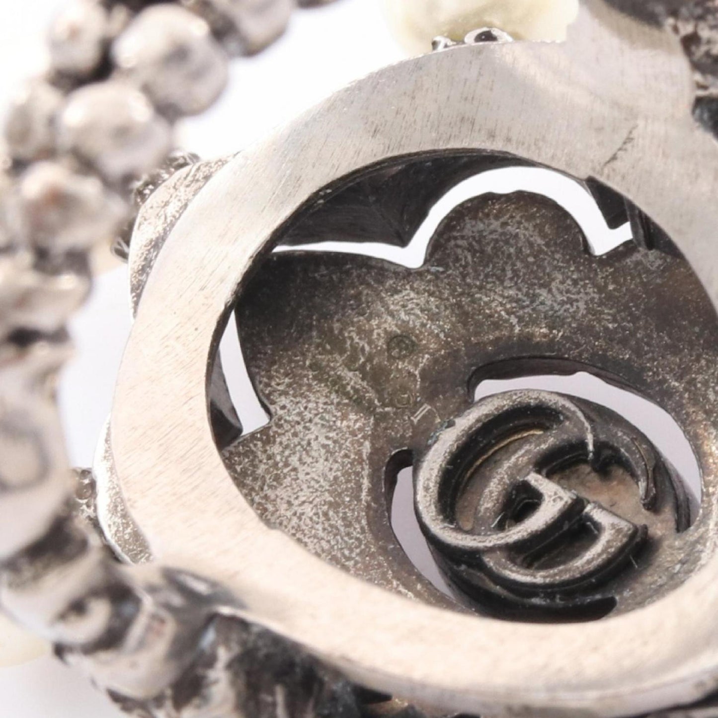 Gucci rings and jewelry in stainless steel with faux pearls rhinestones for women silver, white, pink.