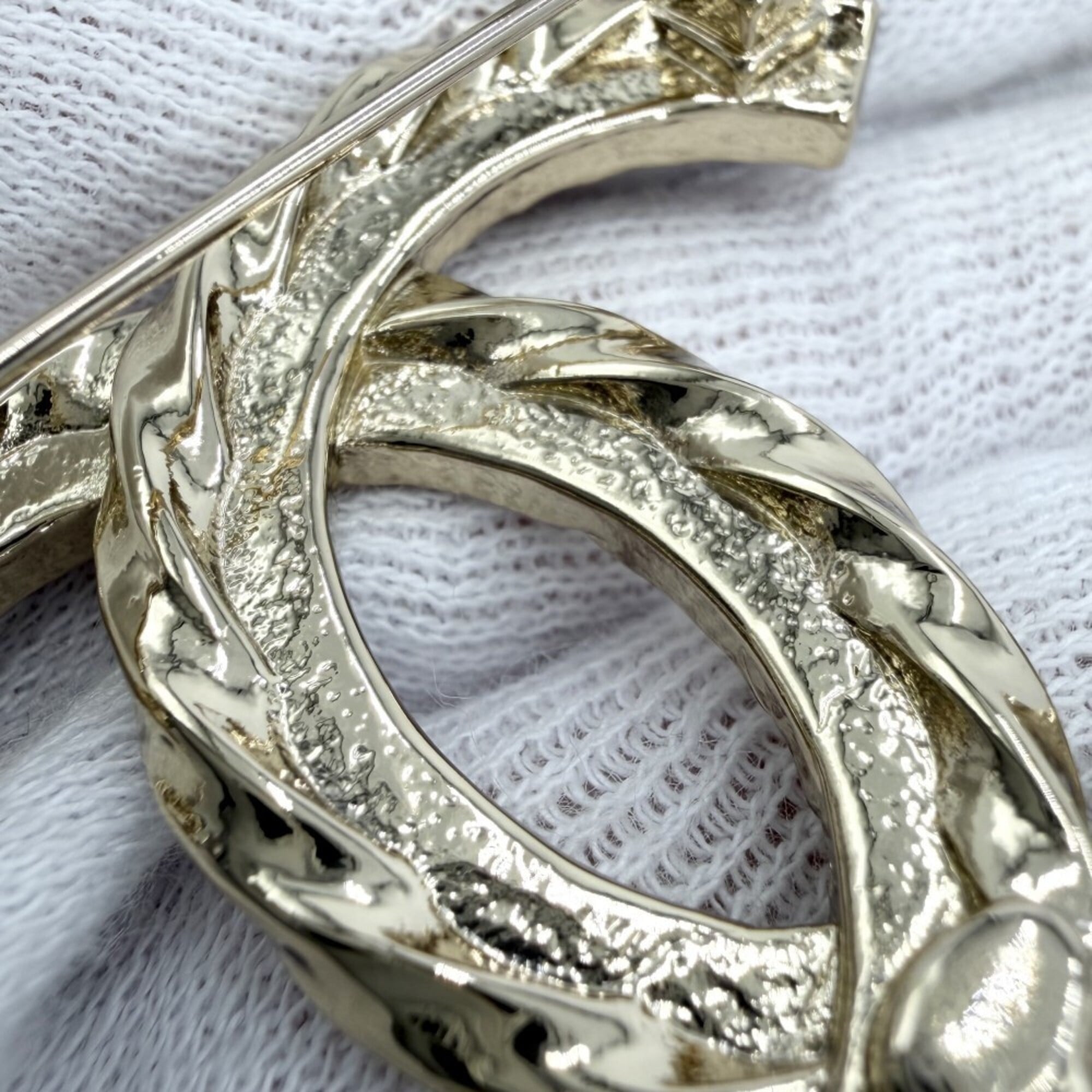 Chanel Brooch for Women, Coco Mark, Accessory, CHANEL GP Rhinestone, B25C Gold, Approx. 20.3g, 2025 — Like New