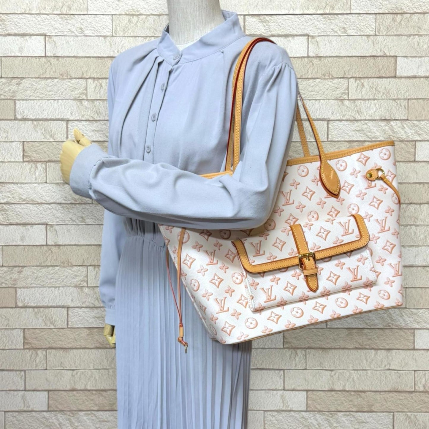 Pre-owned Louis Vuitton Neverfull MM Monogram Fall for You Tote Bag, PVCM20921, Beige, Women's