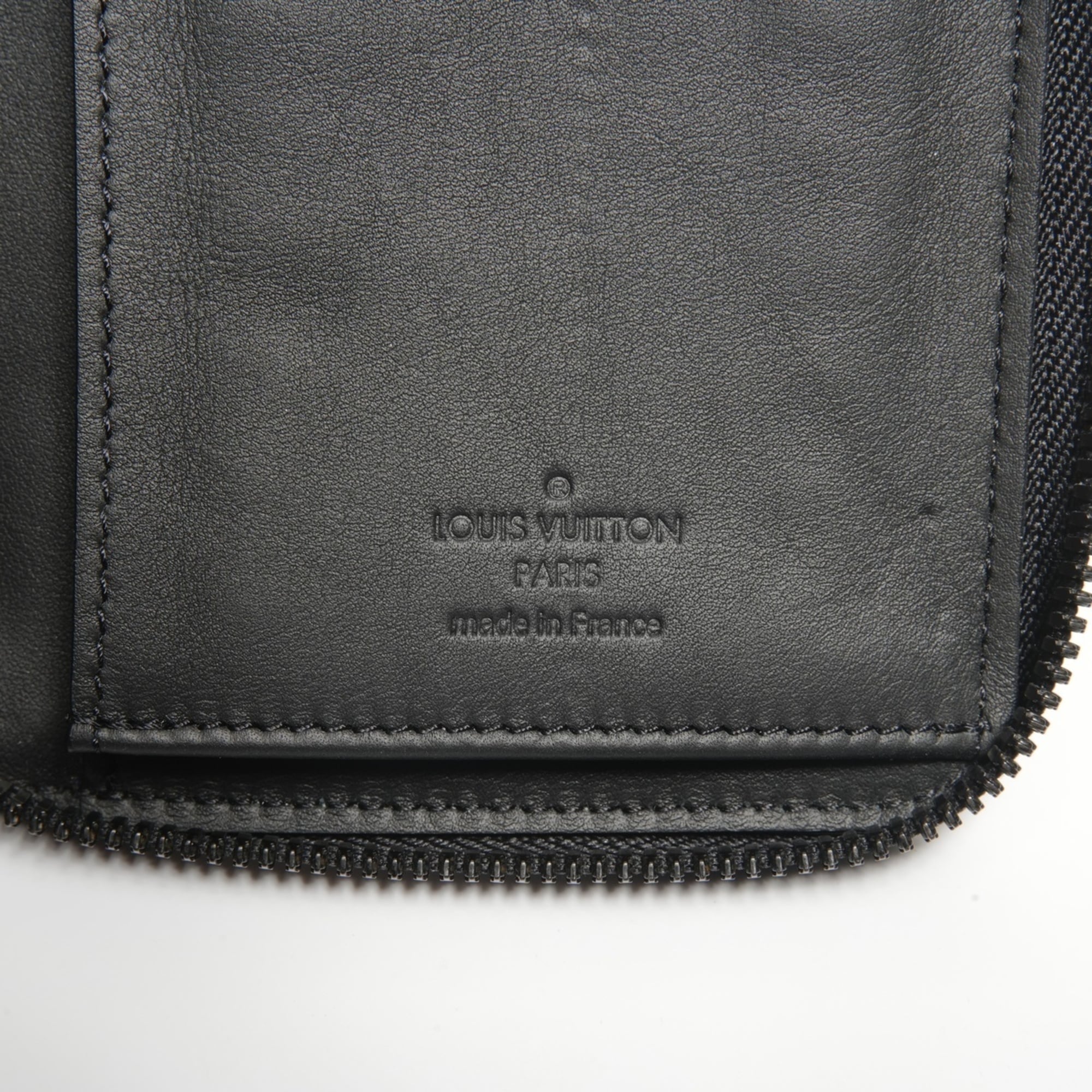 Louis Vuitton LV Aerogram Zippy Wallet Vertical Long Black