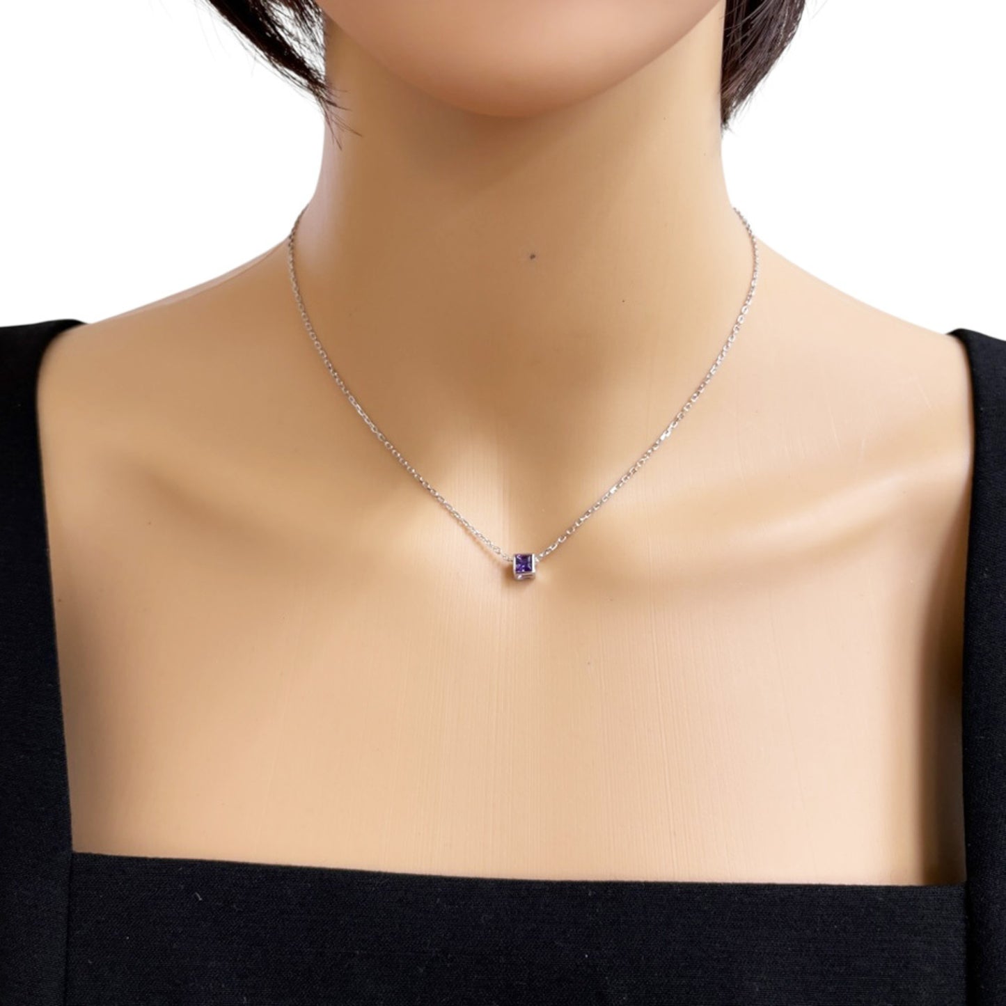 Gucci G Logo Cube Necklace with Amethyst for Women