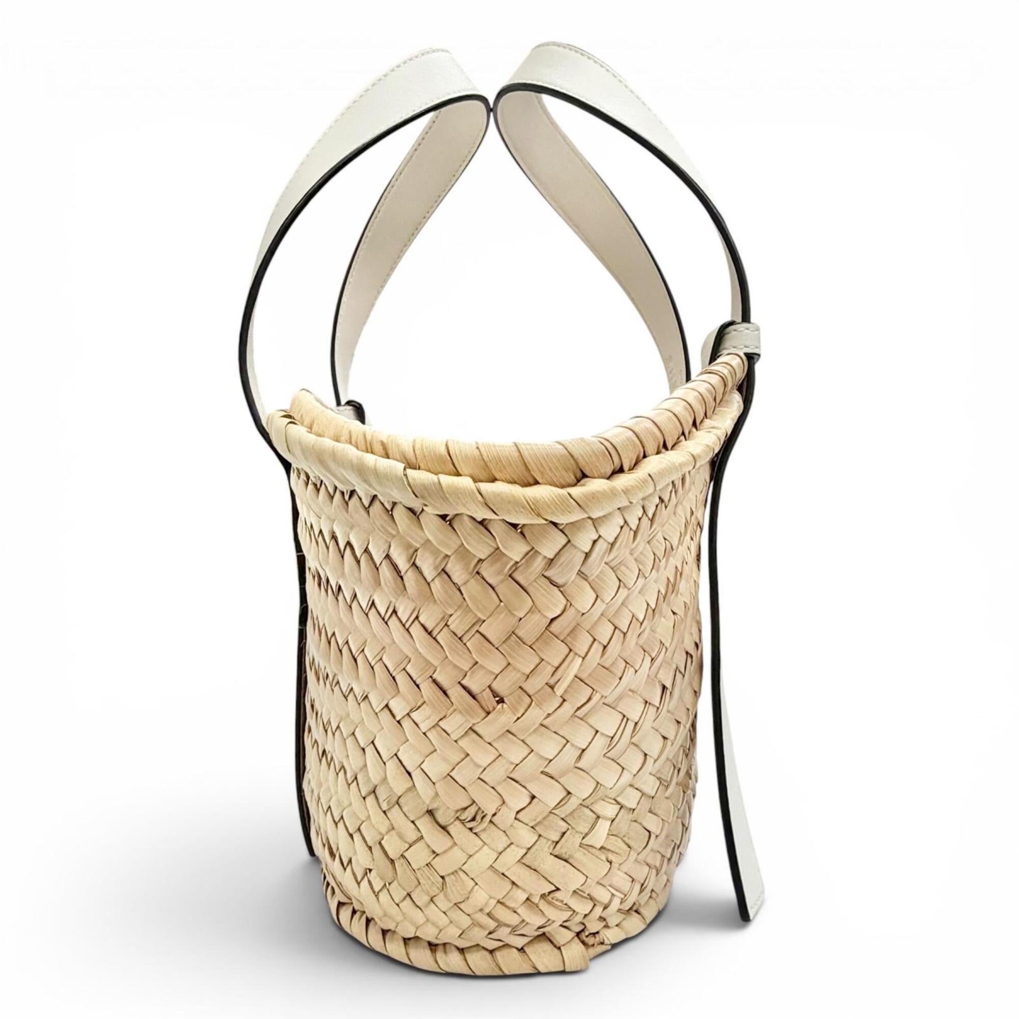 LOEWE A223S93X04 Basket Bag Small Palm Leaf Leather Anagram Handbag Natural White Made in Spain Women's Comes with Box and Dust — Like New