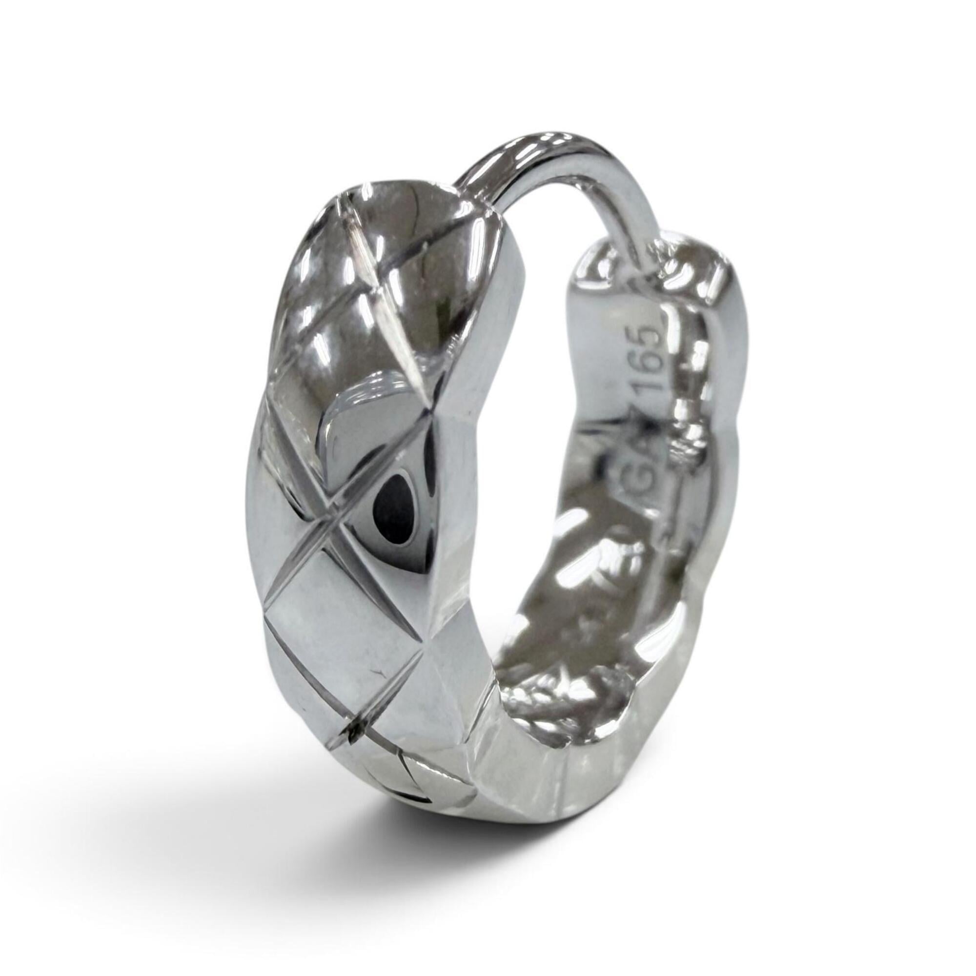 CHANEL J12687 Coco Crush Collection Single Mini Hoop Earrings AU750 (WG) White Gold, Weight 1.72g, Women's — Like New