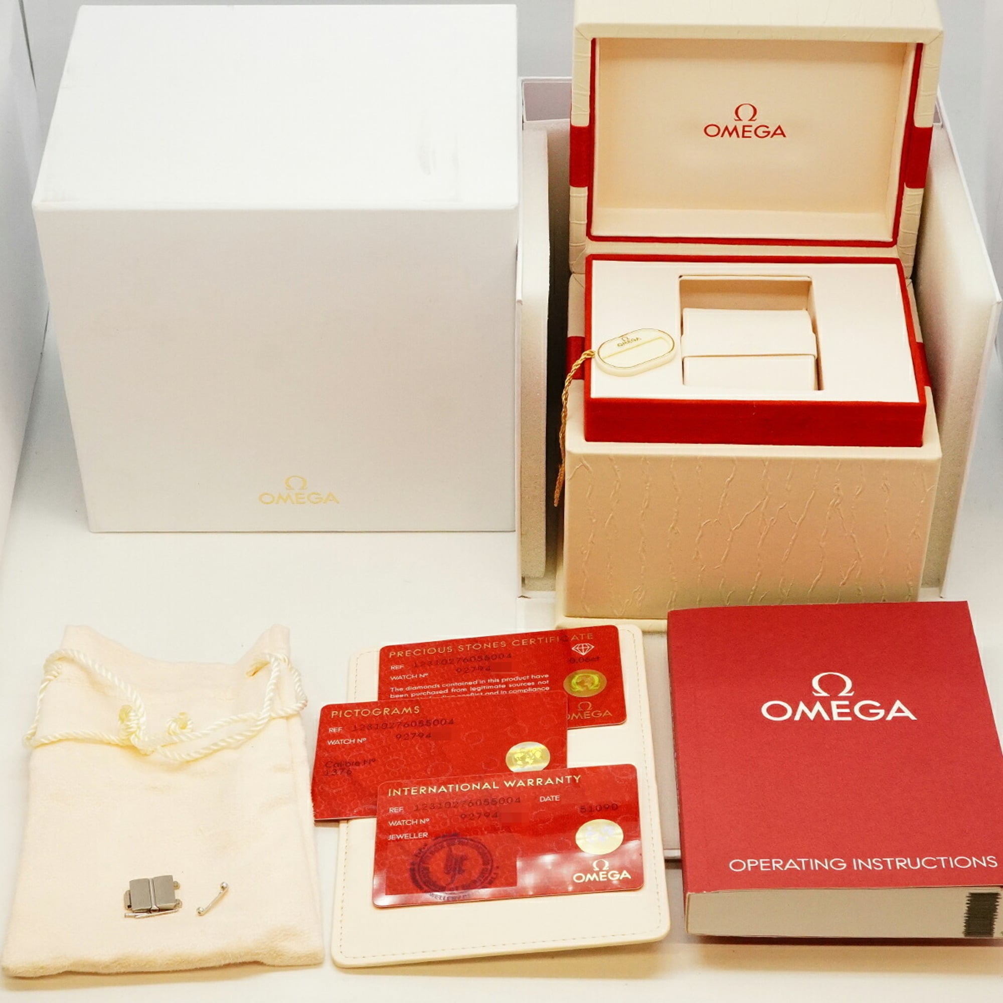 Omega Constellation Plume Diamond 123.10.27.60.55.004 White Dial Women's Watch — Very Good