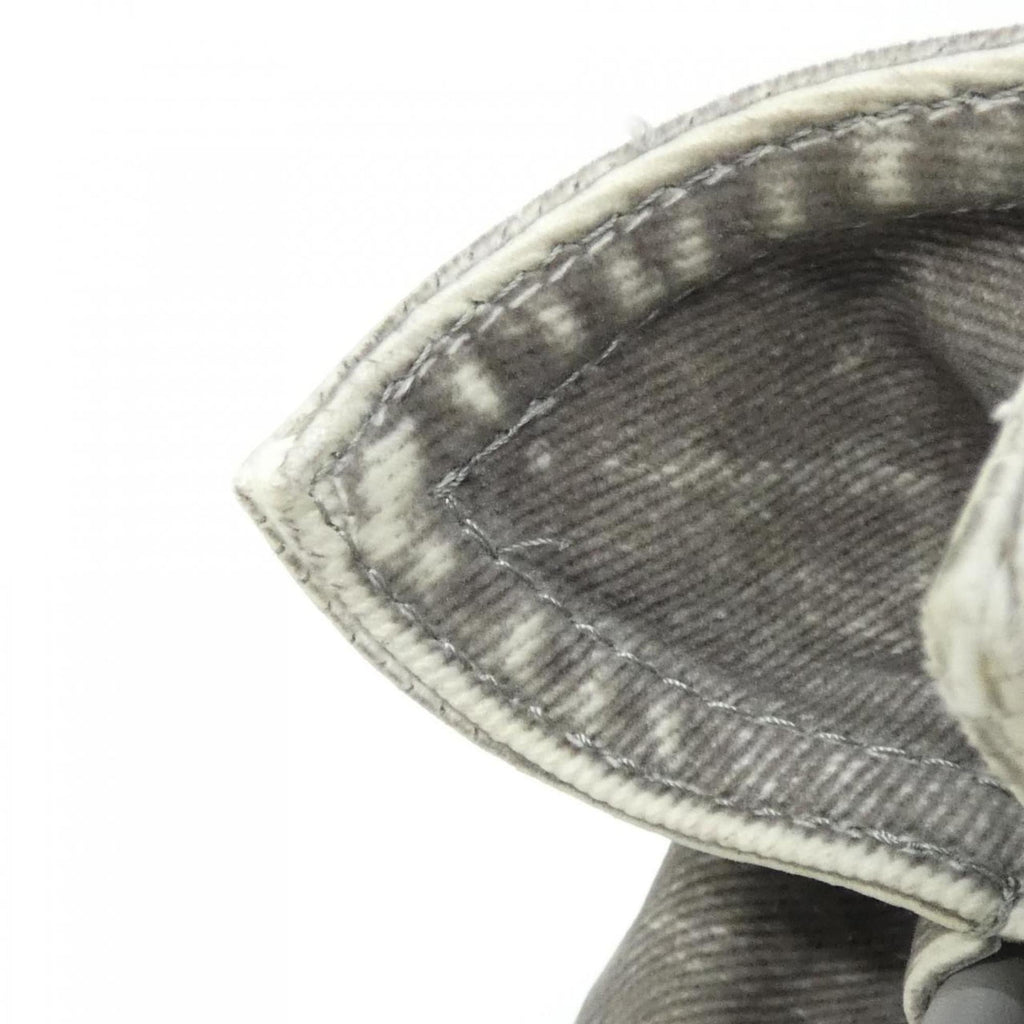 Loewe Flamenco Clutch A411FC1XBG Handbag