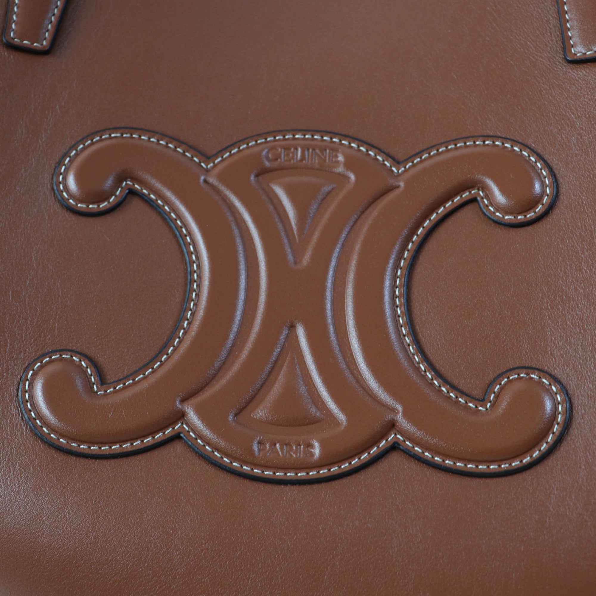 CELINE Cuir Triomphe Coufun Medium Tote Bag in Tan Smooth Calfskin (196953DU3.04LU) with Dust Bag, Made Italy, Women's — Like New