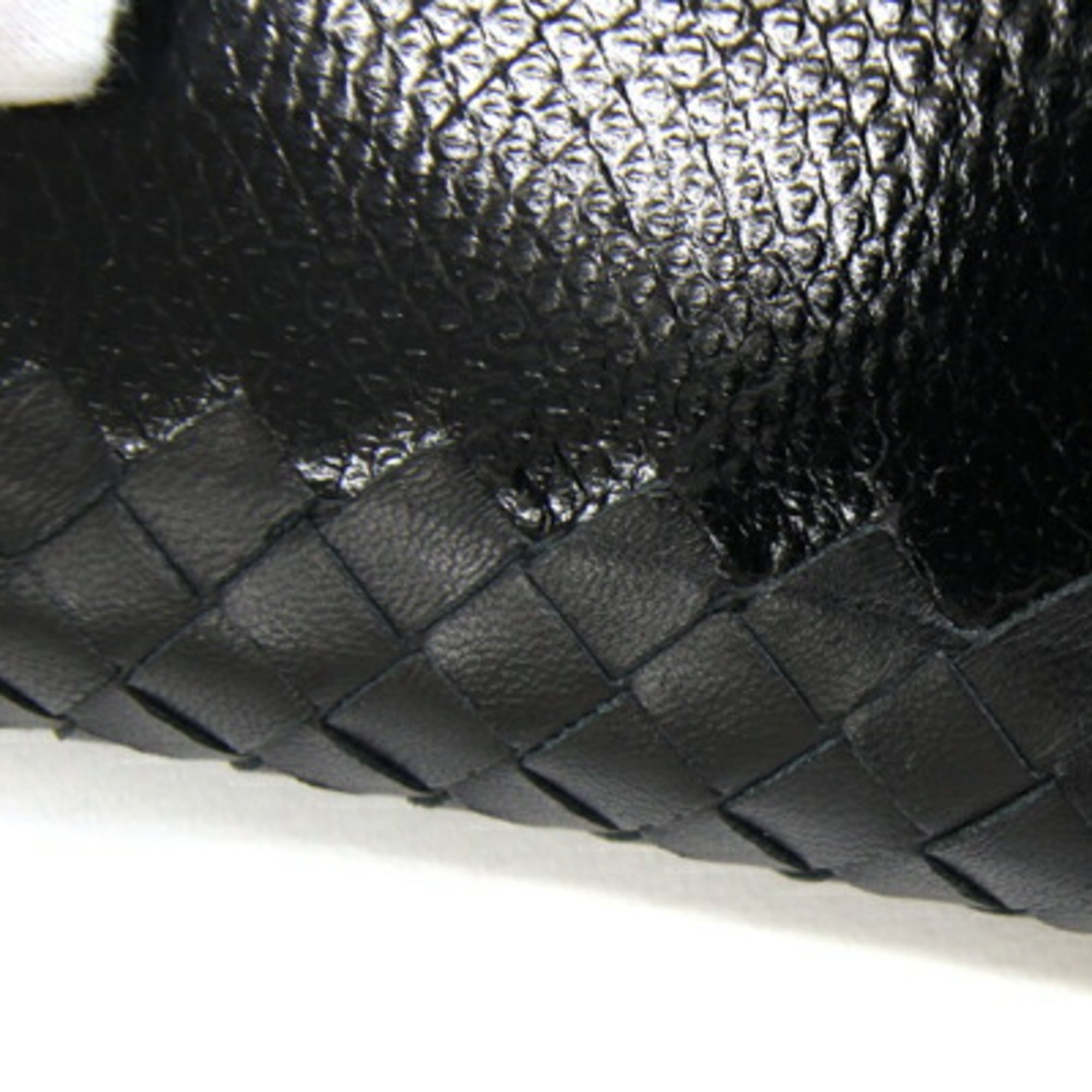 Bottega Veneta Intrecciato Round Long Wallet 114076 in Black Shiny Karung Leather with Zip and Sea Snake Pattern for Men Women