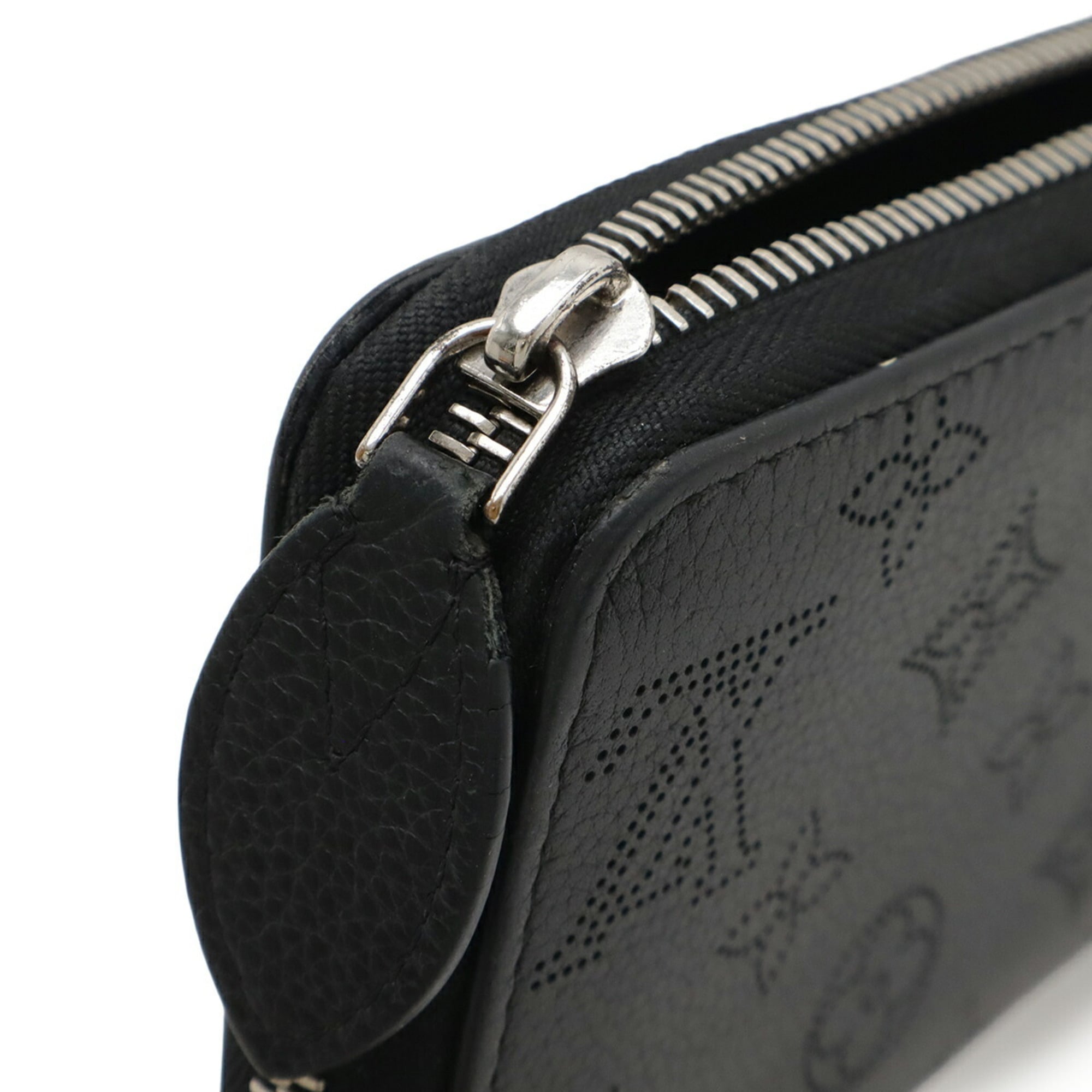 LOUIS VUITTON Monogram Mahina Zippy Wallet, Round Long Leather, Noir, Black, M61867