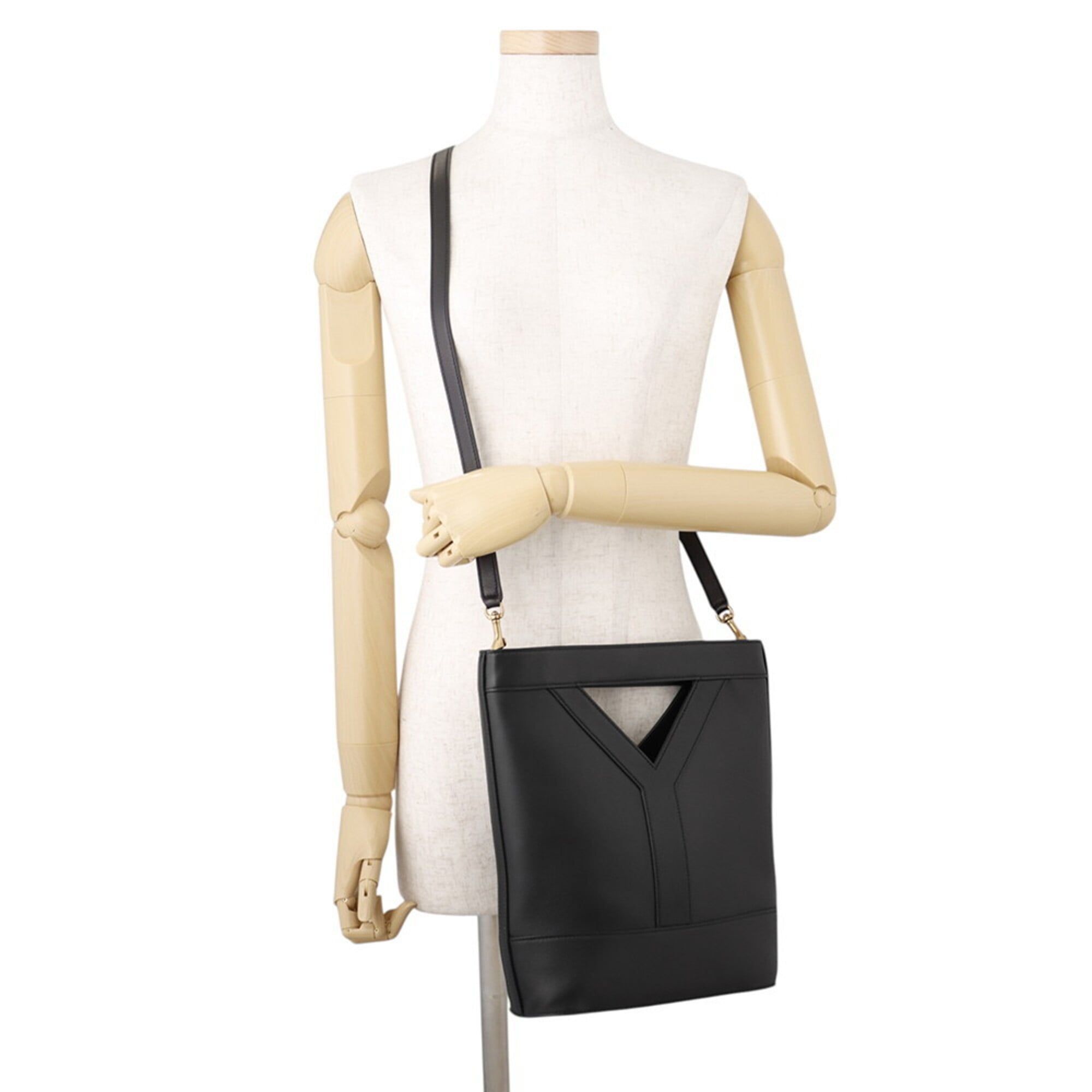 Yves Saint Laurent Saint Laurent Paris handbag, Y bucket style, calf leather, 808224, SAINT LAURENT PARIS, 2-way, black — Like New