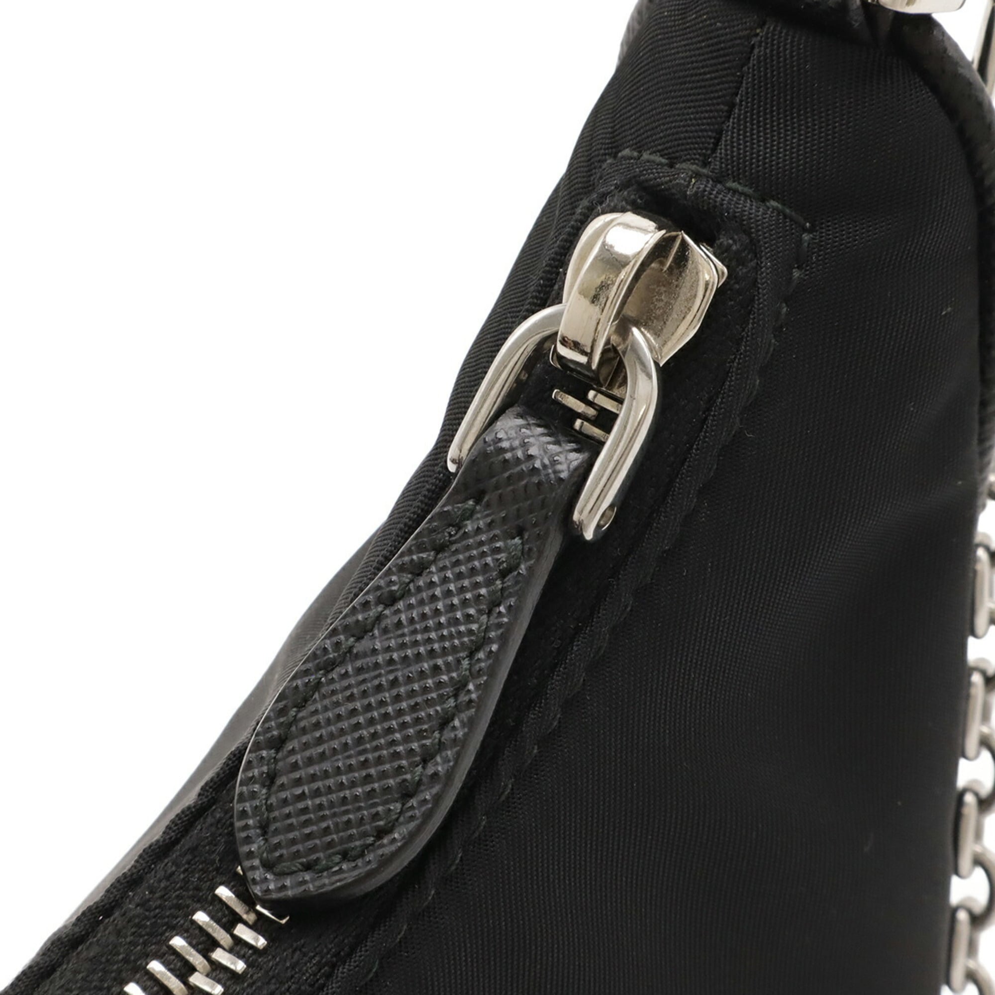 PRADA Triangle Re-Edition 2005 Shoulder Bag in Nylon (Black) 1BH204