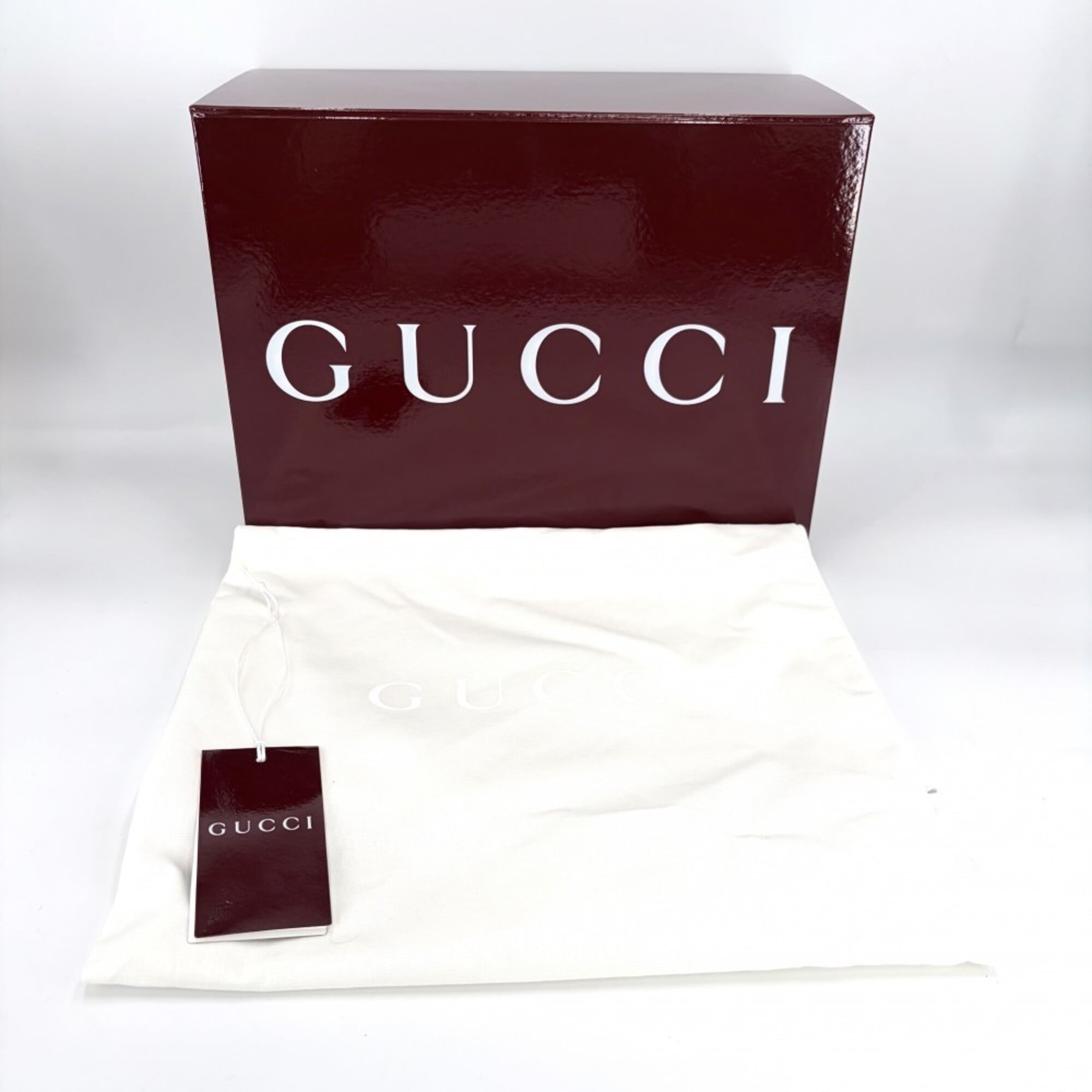 Gucci Women's GG Marmont Quilted Handbag Shoulder Bag Crossbody GUCCI 847386 Leather Black Gold Hardware — Like New