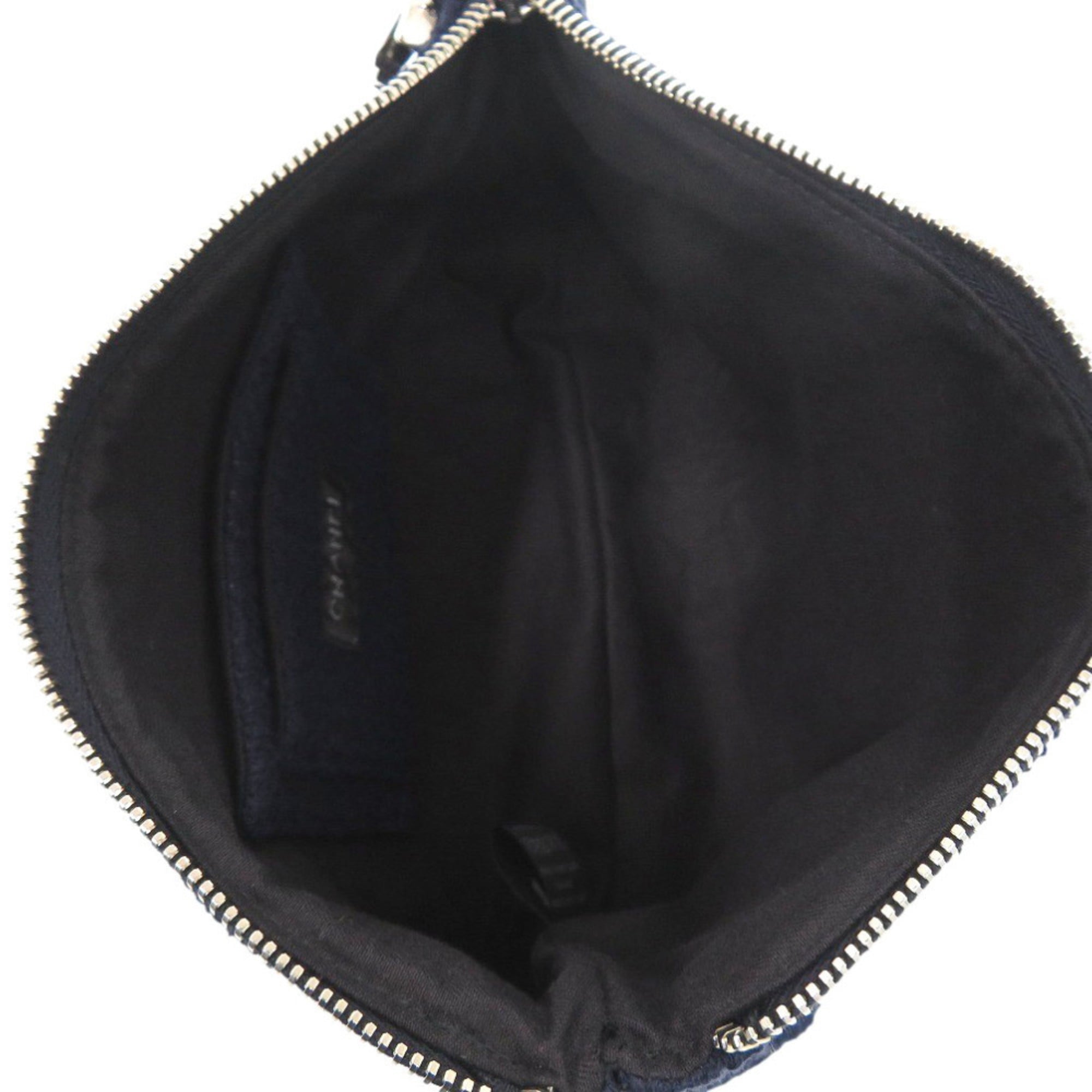 Like new Chanel 3-piece travel set including headband, scrunchie, and pouch, cotton, navy blue, 0541 CHANEL — Like New