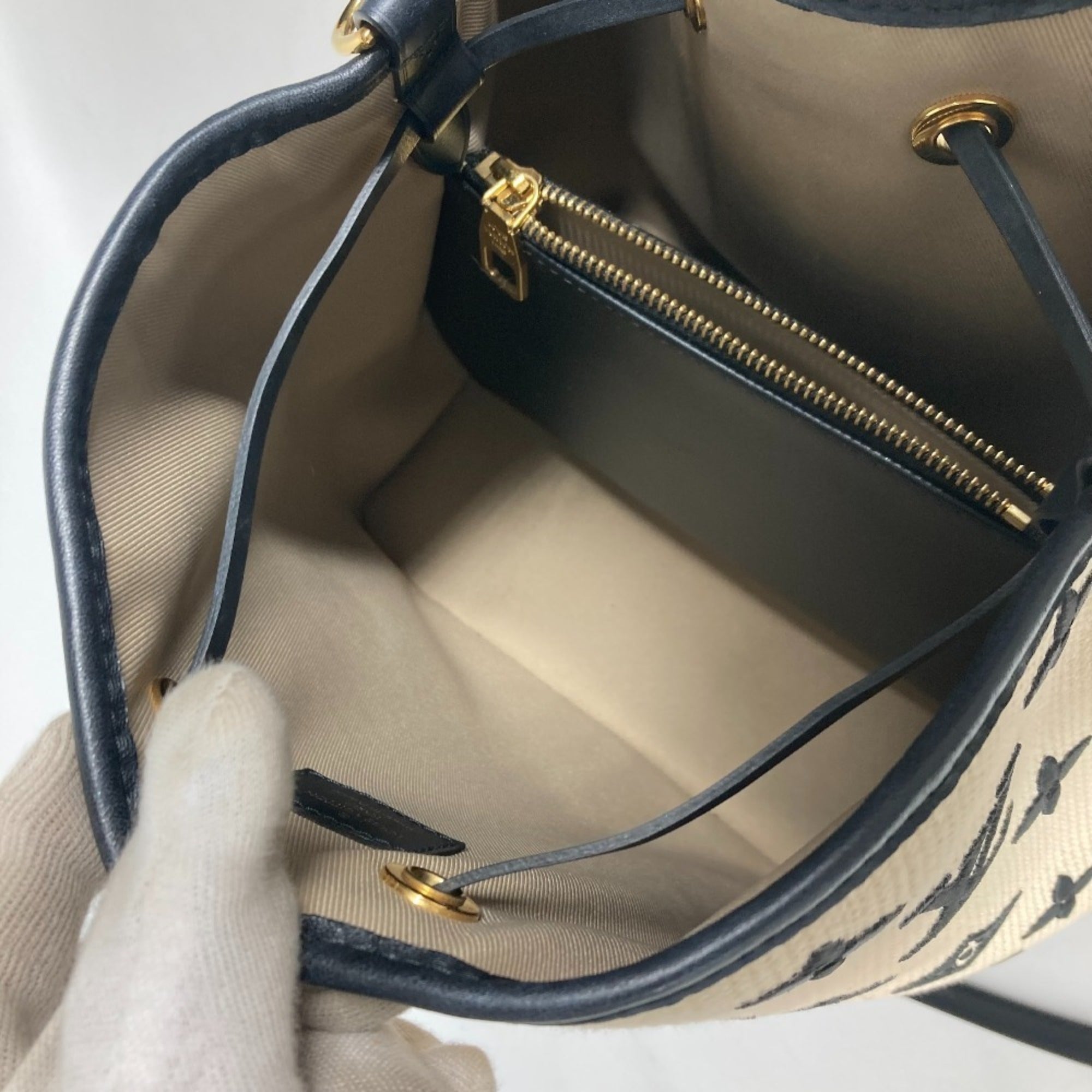 LOUIS VUITTON M23080 Monogram by the Pool NeoNoe MM Shoulder Bag Crossbody Drawstring Cotton Leather Women's Noir Black — Like New