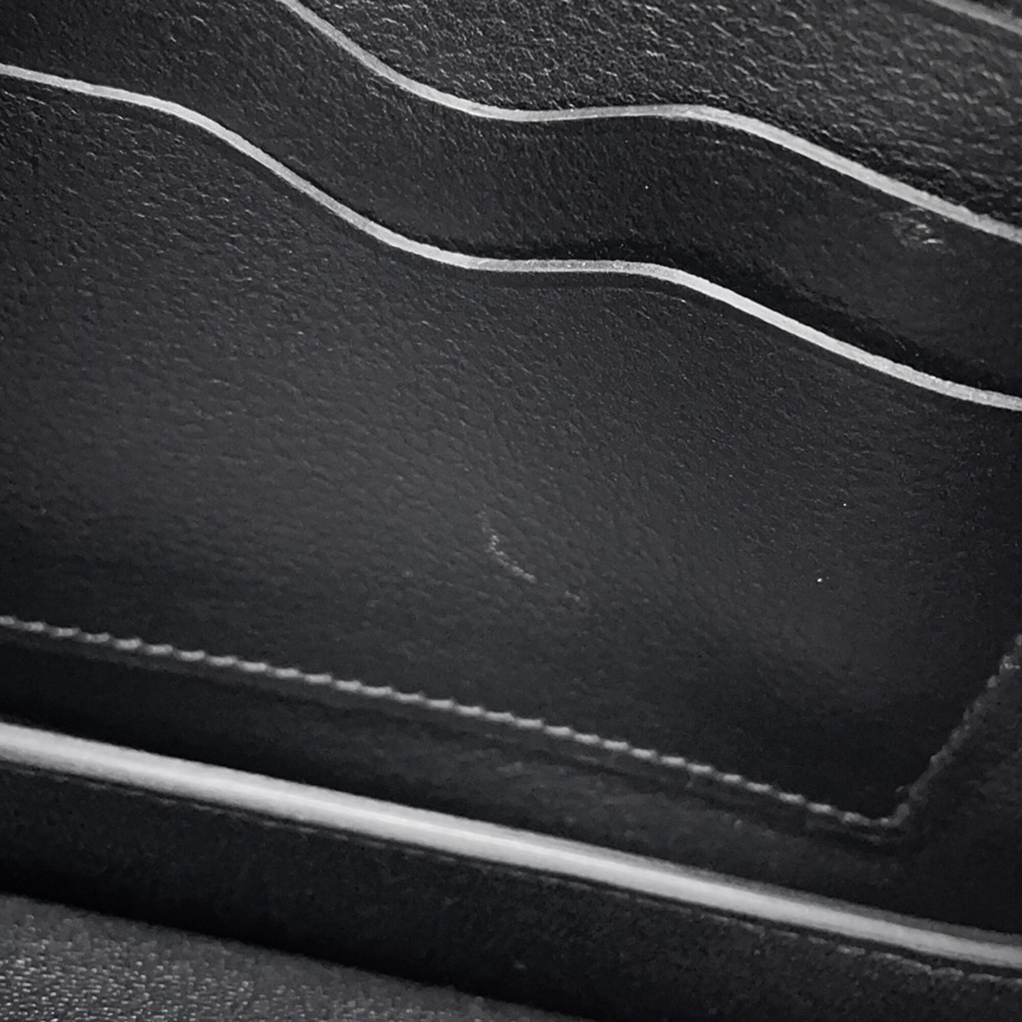 Hermes Shoulder Wallet Zip En Go To Chaine d'Ancre Black Evergrain K Stamp Handbag Pouch HERMES — Like New