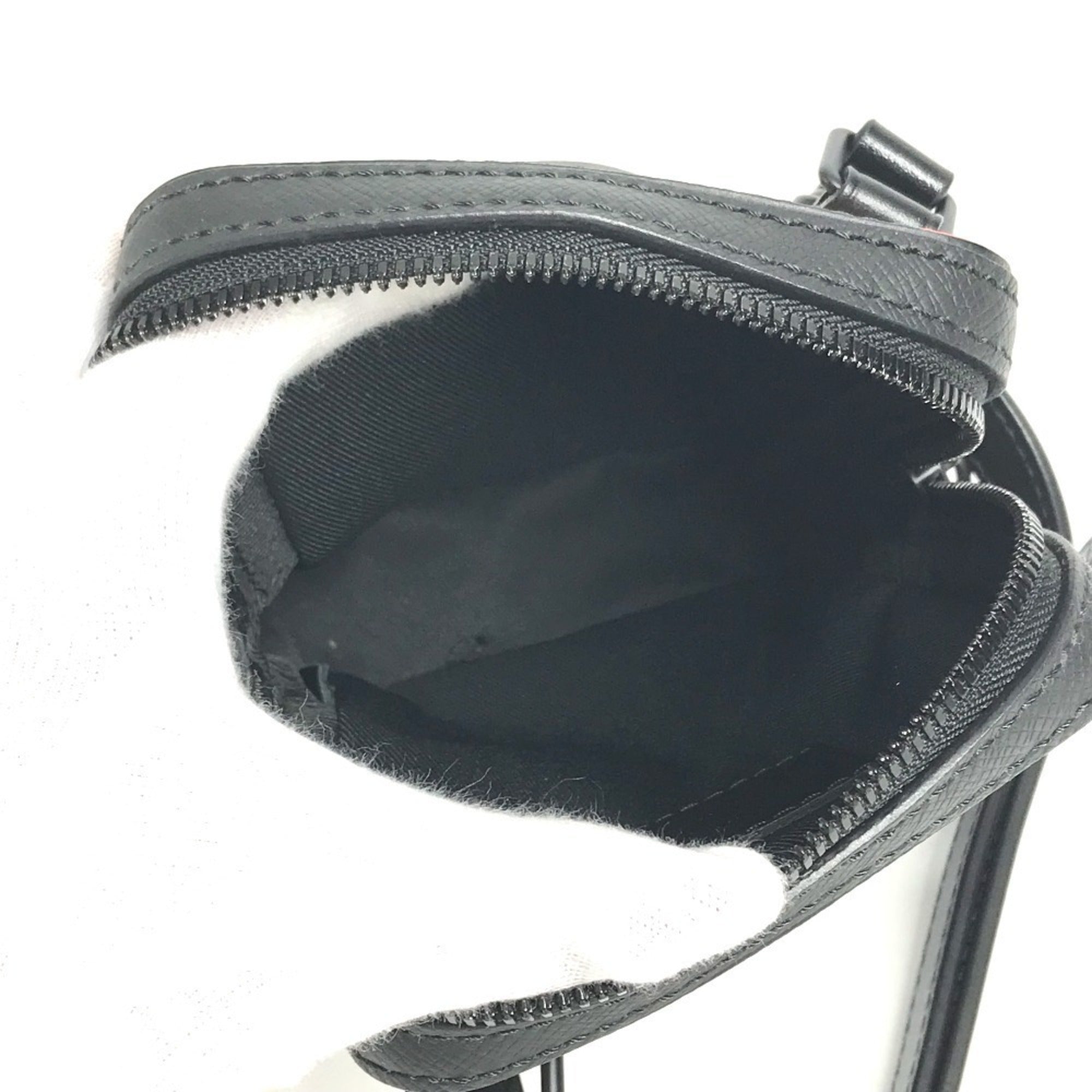LOUIS VUITTON M30332 Taiga Rainbow Danube Messenger Pochette Shoulder Bag in Leather, Unisex, Black, Like New — Like New