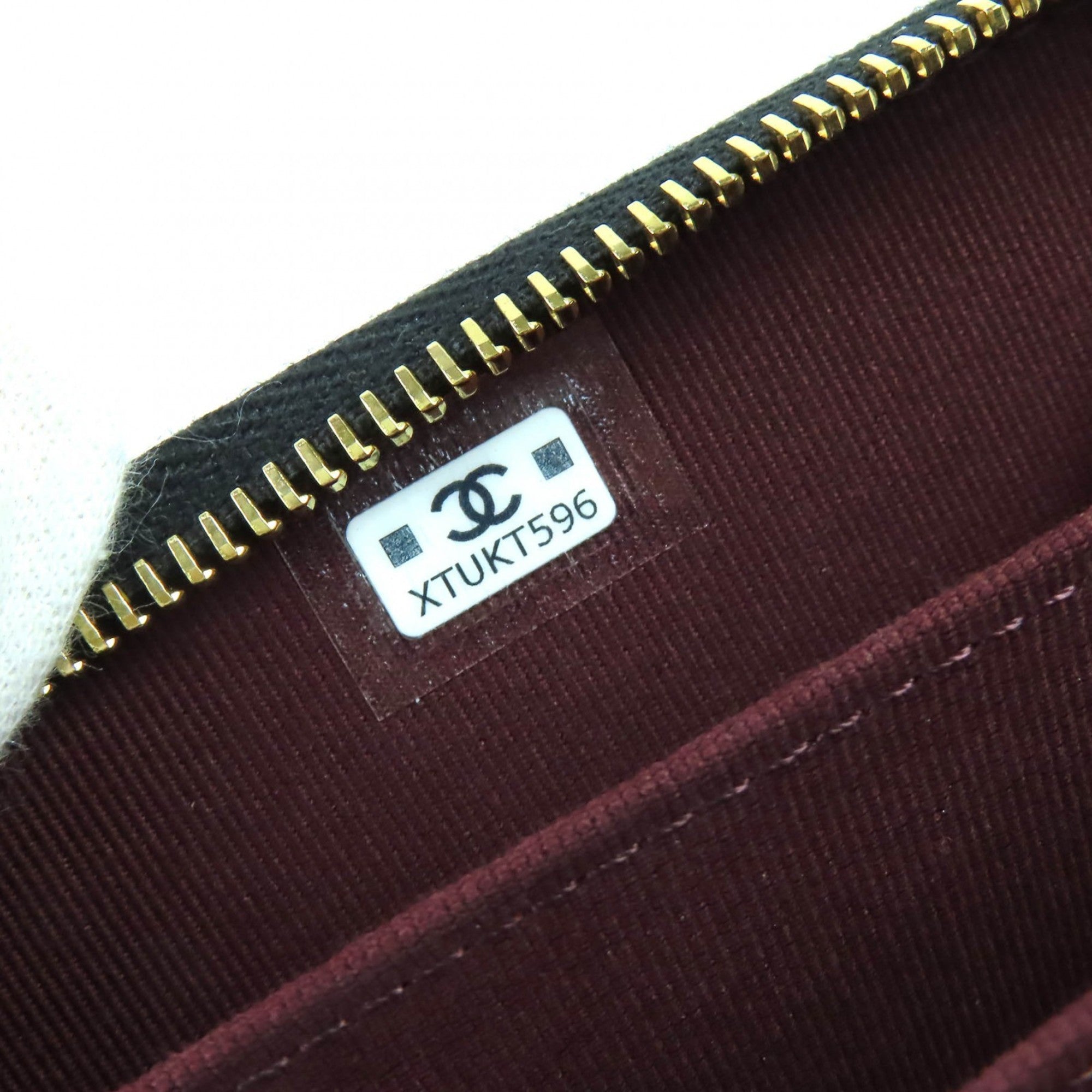 CHANEL Classic Coin Purse in Caviar Leather with Coco Mark and Random Serial Number. Zip-Up Wallet/Coin Case Black Gold Hardware. Includes Box Dust Bag. Made Italy.