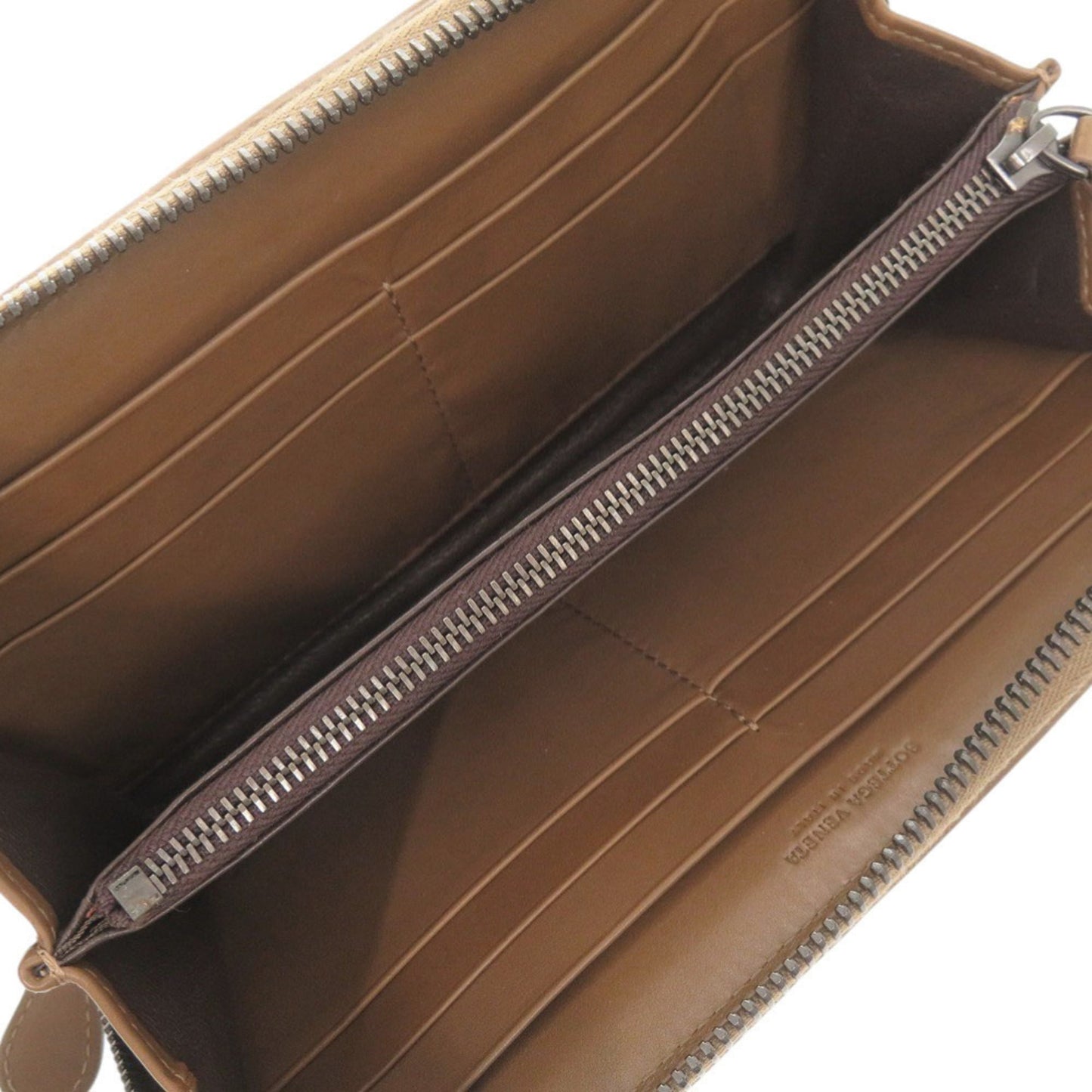Excellent condition Bottega Veneta Intrecciato leather brown round zipper long wallet, 1467 BOTTEGAVENETA