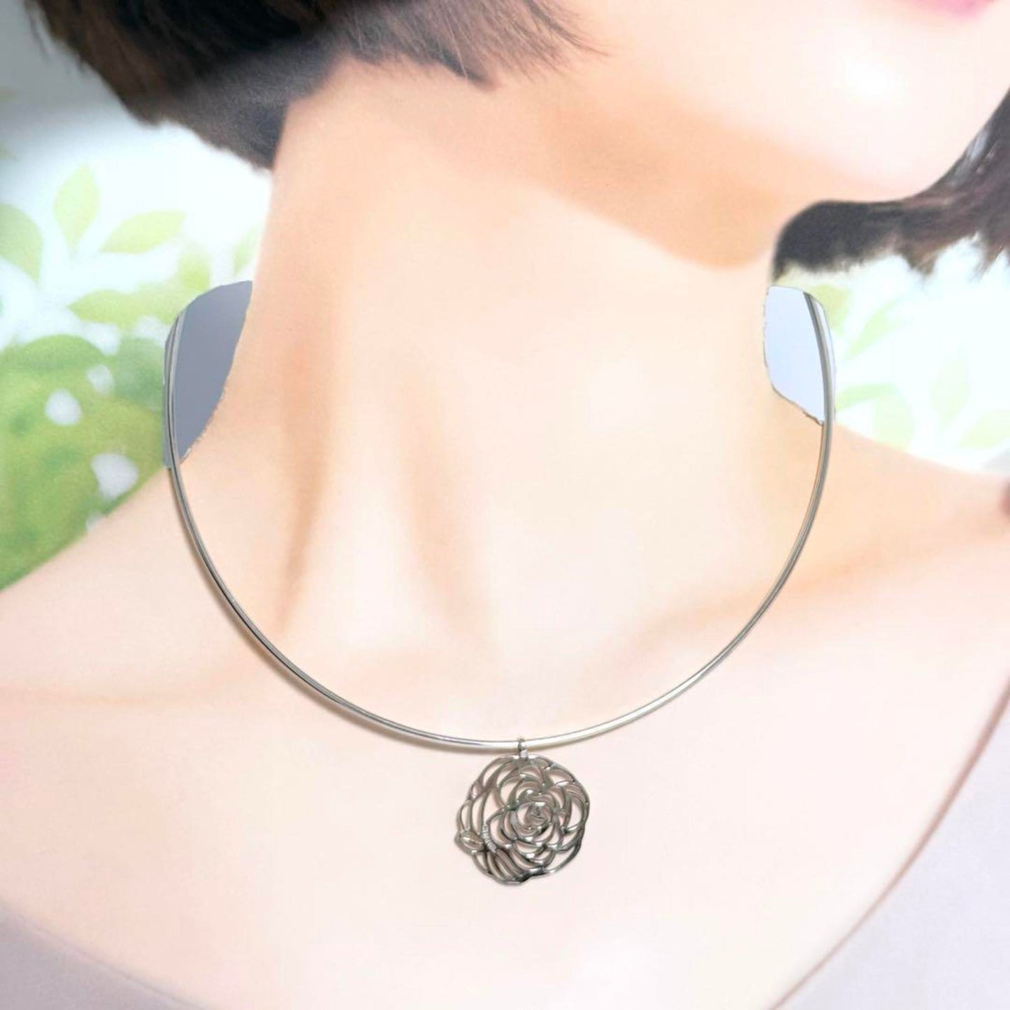 Chanel camellia pendant necklace choker in 925 silver