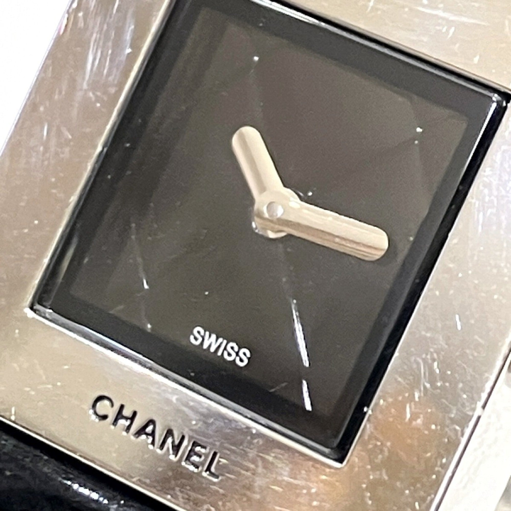Chanel Matelassé Watch, Total Weight 27g, Stainless Steel, Genuine Leather Strap, Quartz Movement, Black Dial, H0116 — Good