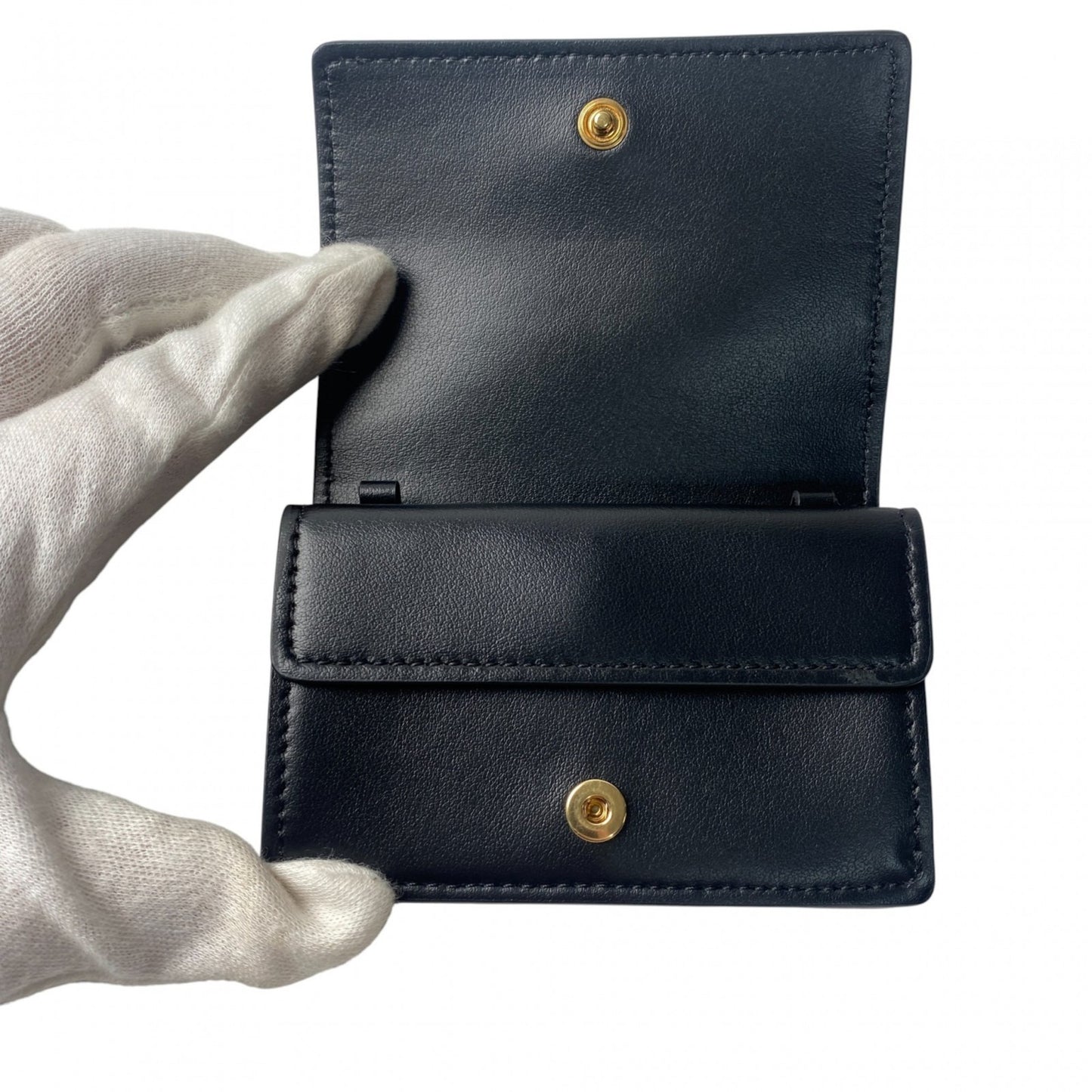 Burberry Women's Bifold Wallet Chain Shoulder Crossbody