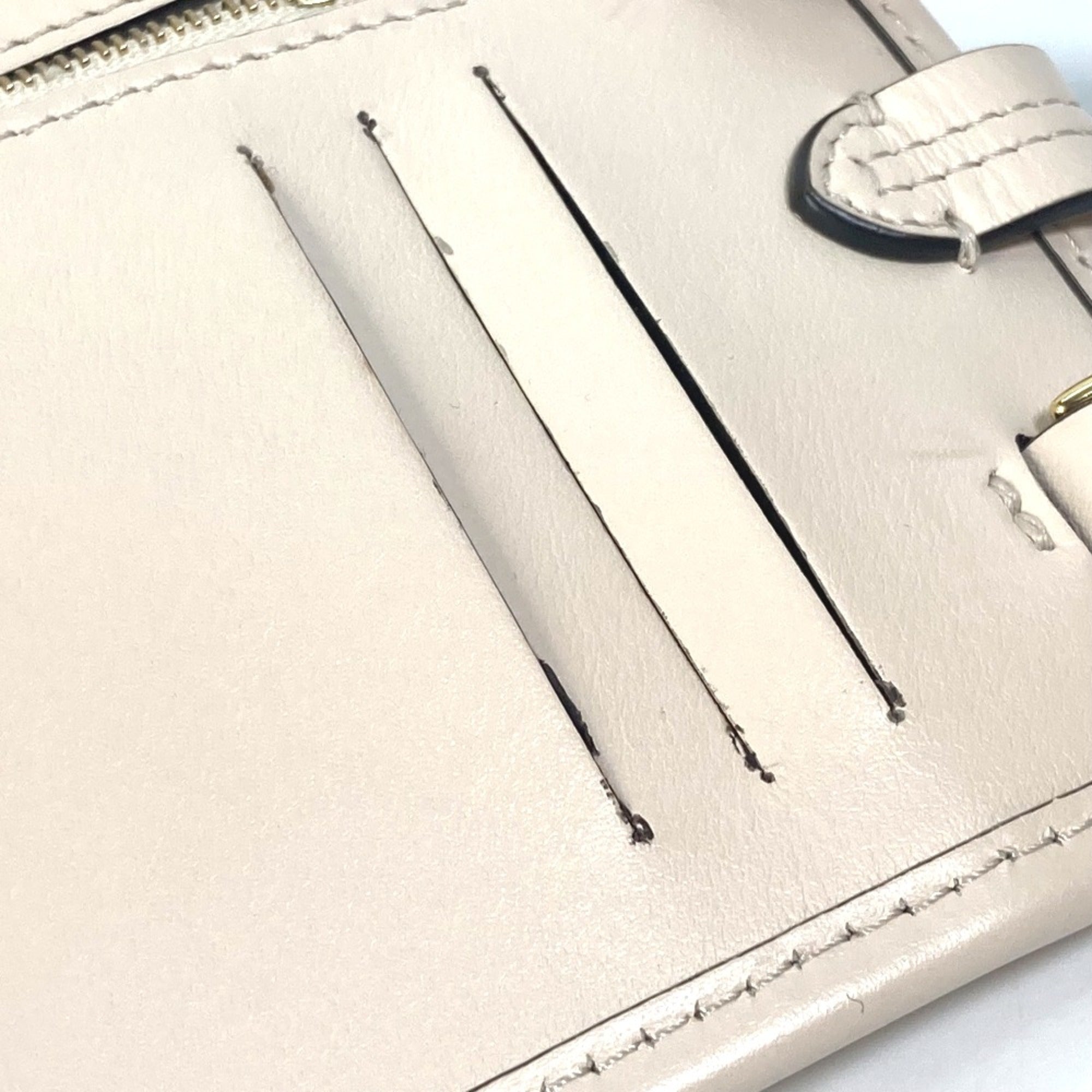 Fendi 7AS131 Smartphone case Orlock Shoulder Bag Crossbody Pouch Beige — Like New