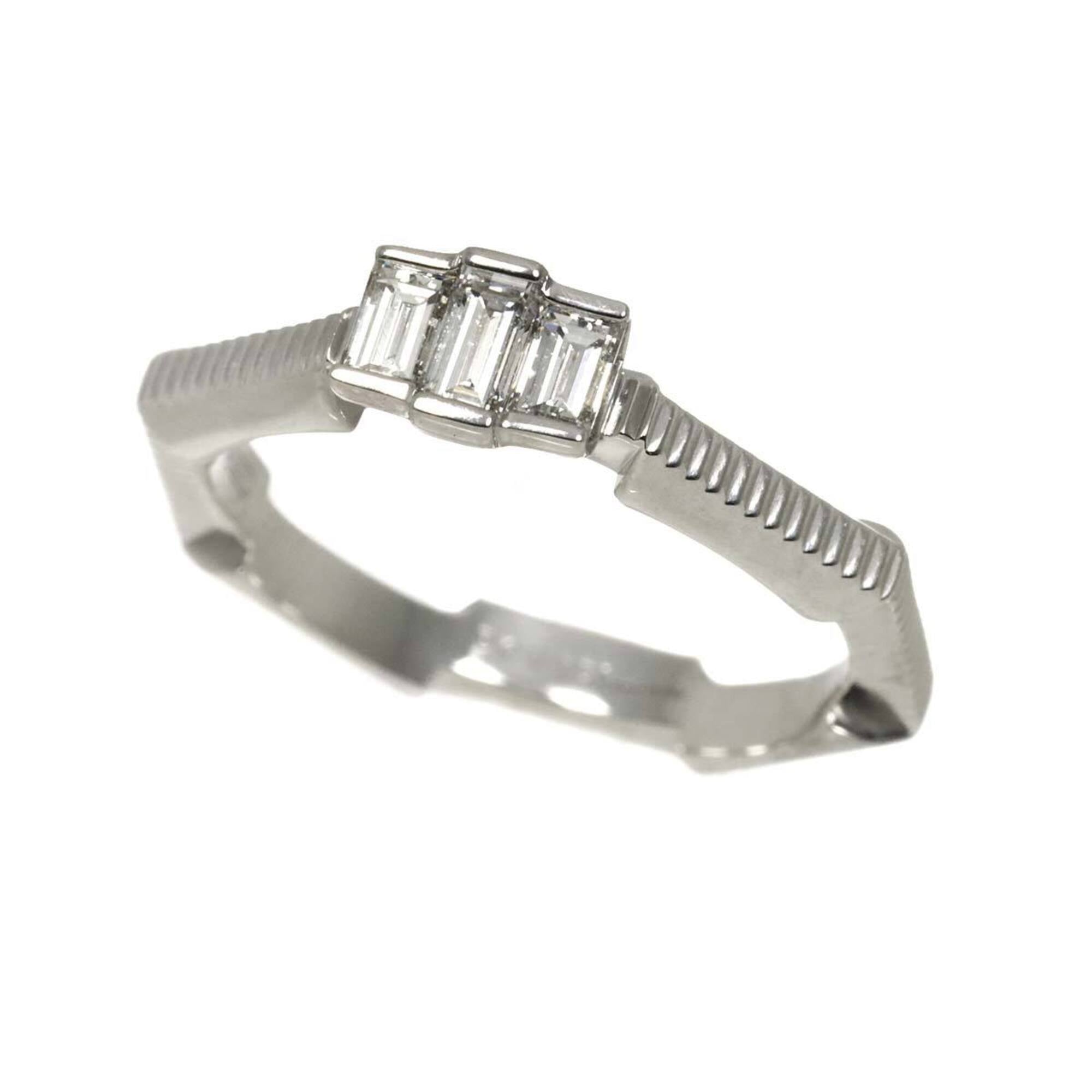 Gucci Link to Love Ring with Diamonds, 18K White Gold (750) — Like New