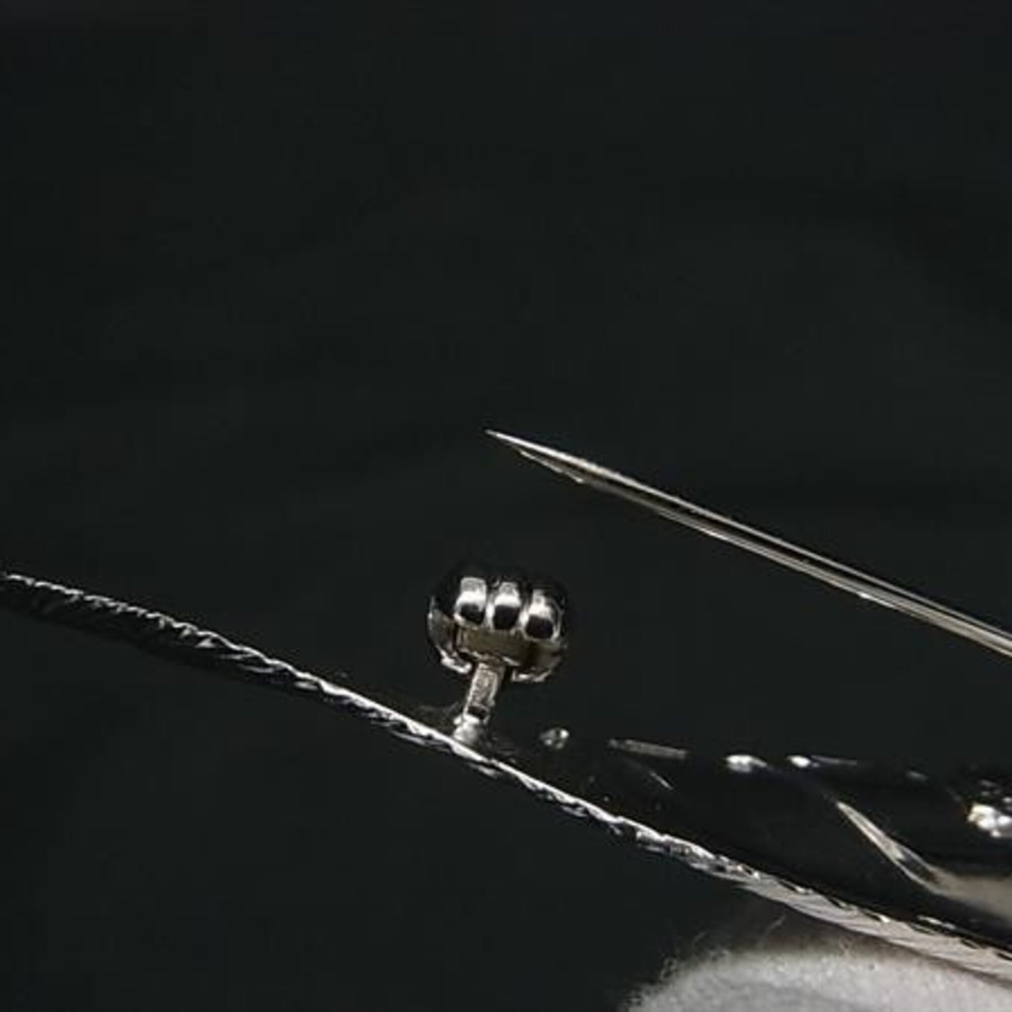 Christian Dior brooch, feather motif, silver metal, women's — Like New