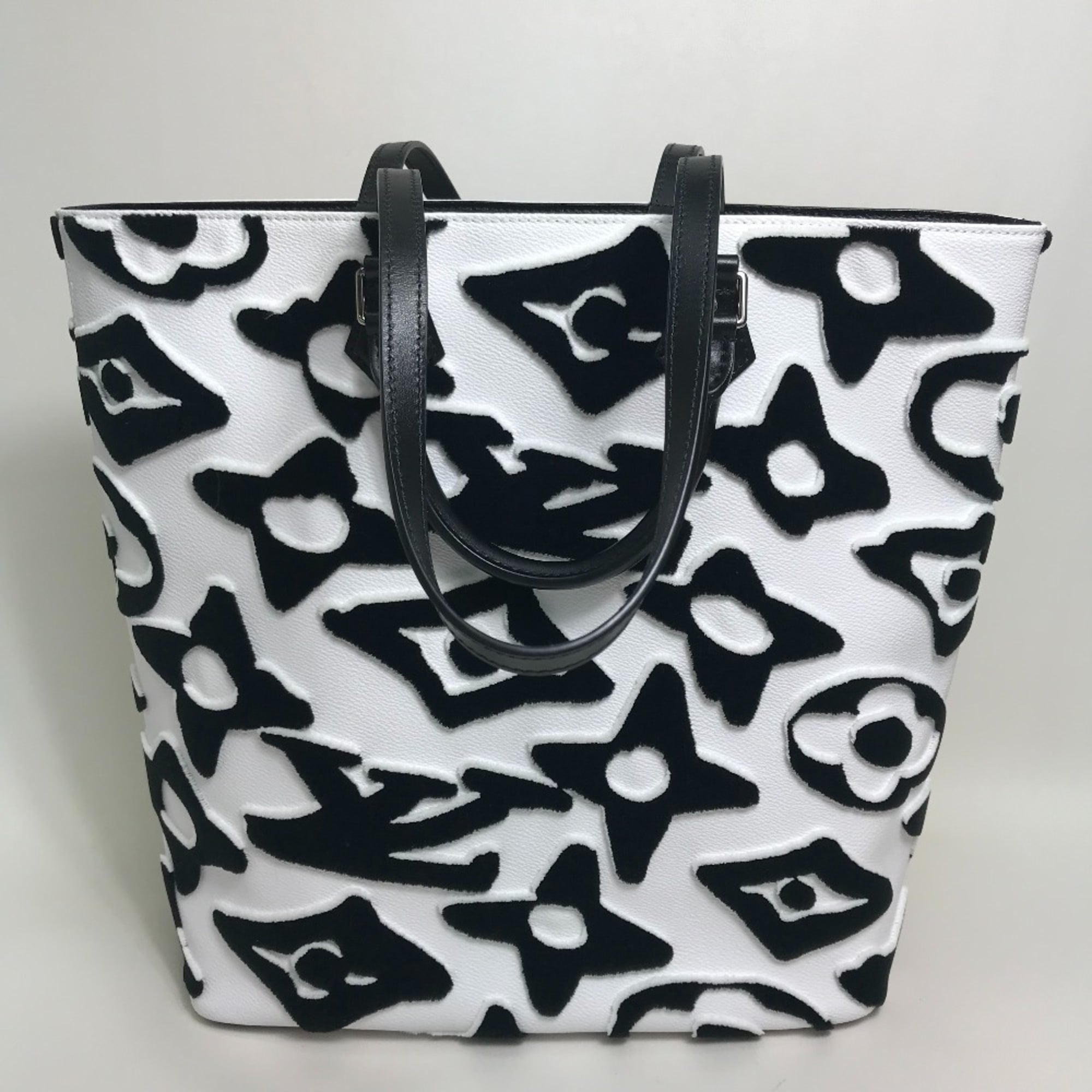 LOUIS VUITTON M45567 Tufted Monogram LVXUF Cabas Handbag/Tote Bag, Coated Canvas, Unisex, White/Black, Like New — Like New
