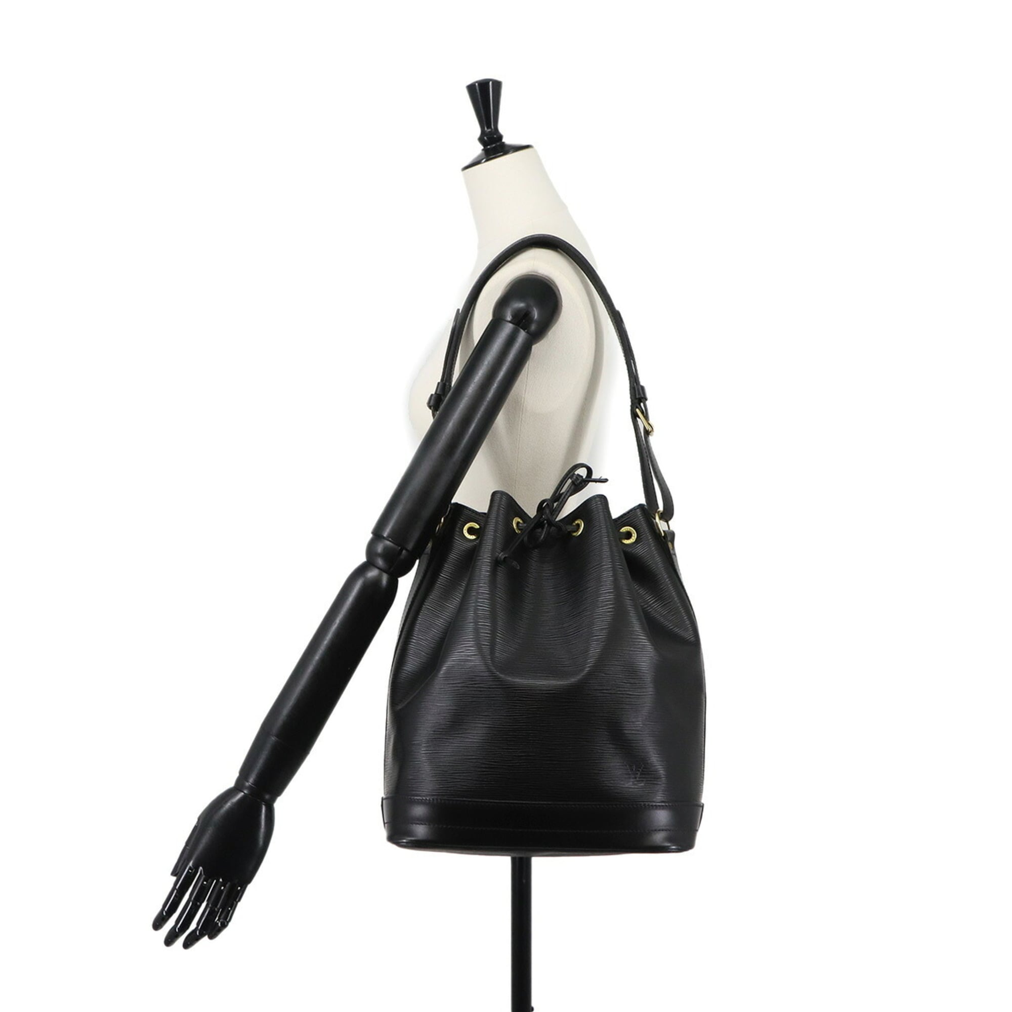 Louis Vuitton Epi Noe Shoulder Handbag Leather Noir M59002 Gold Hardware — Like New