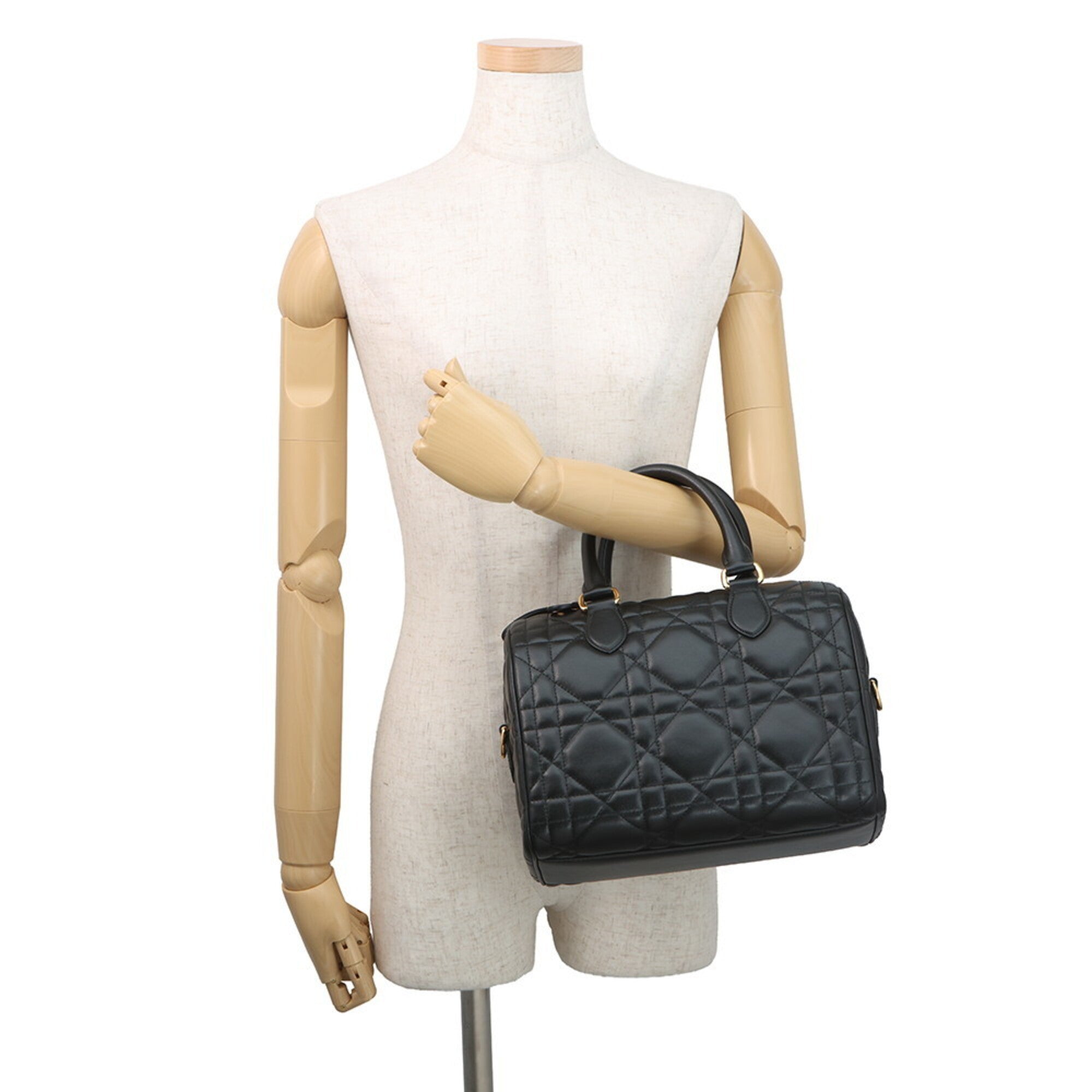Christian Dior Macro Cannage Groove 25 Medium Calf Leather Handbag M1365UBOL 2-way Black for Women — Like New